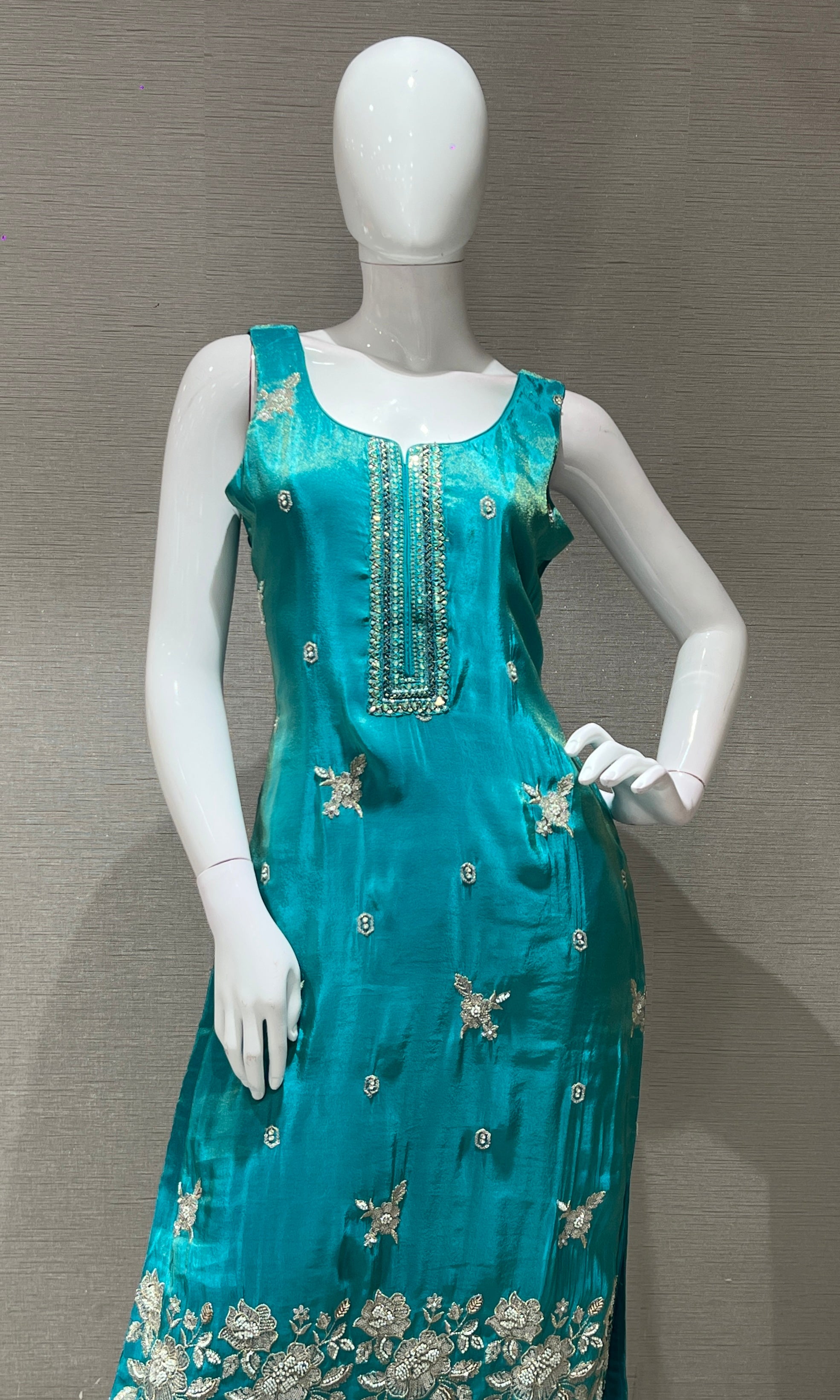 LIGHT GREEN gold embroidery KURTA SET