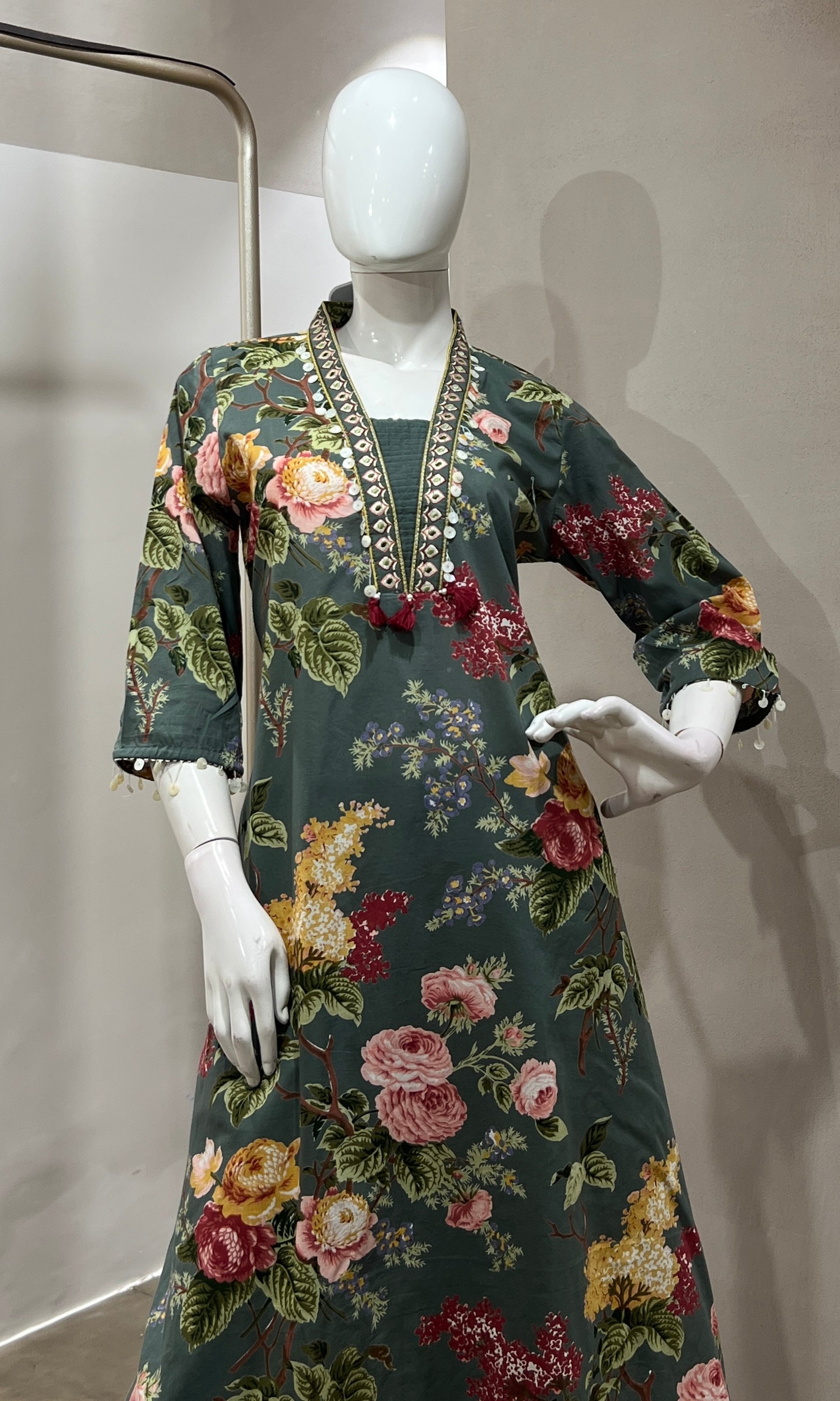 Green ETHNIC FLORAL PRINT kurta set
