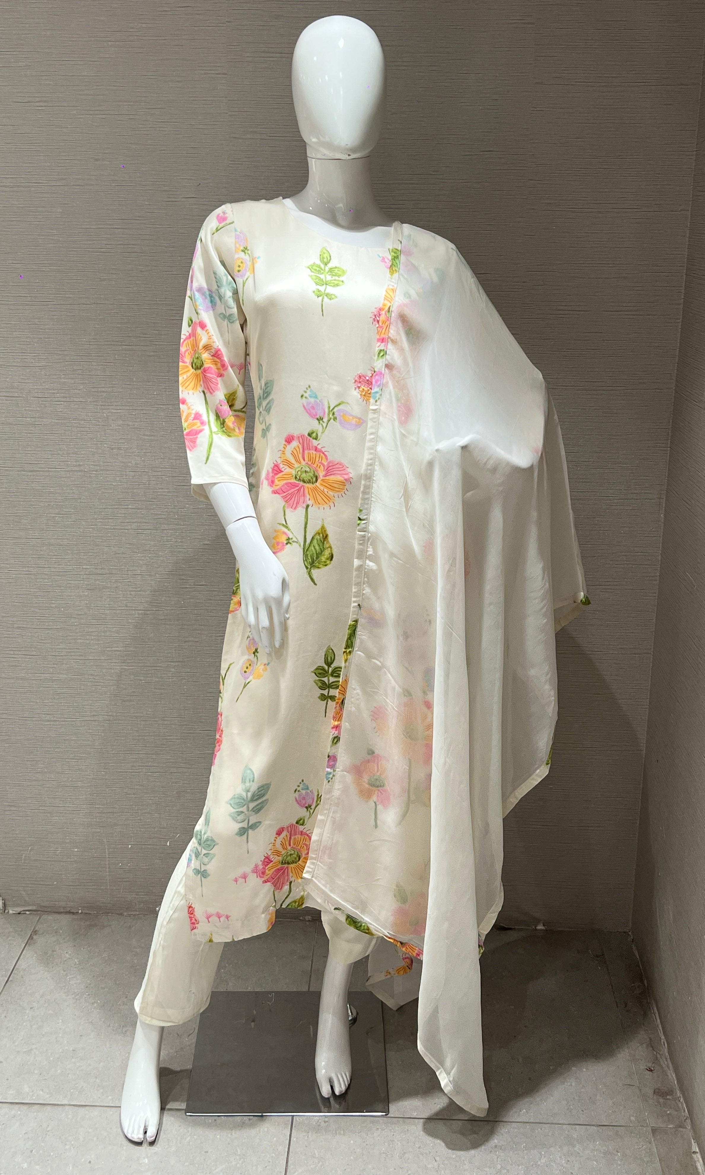 Ivory floral print kurta set