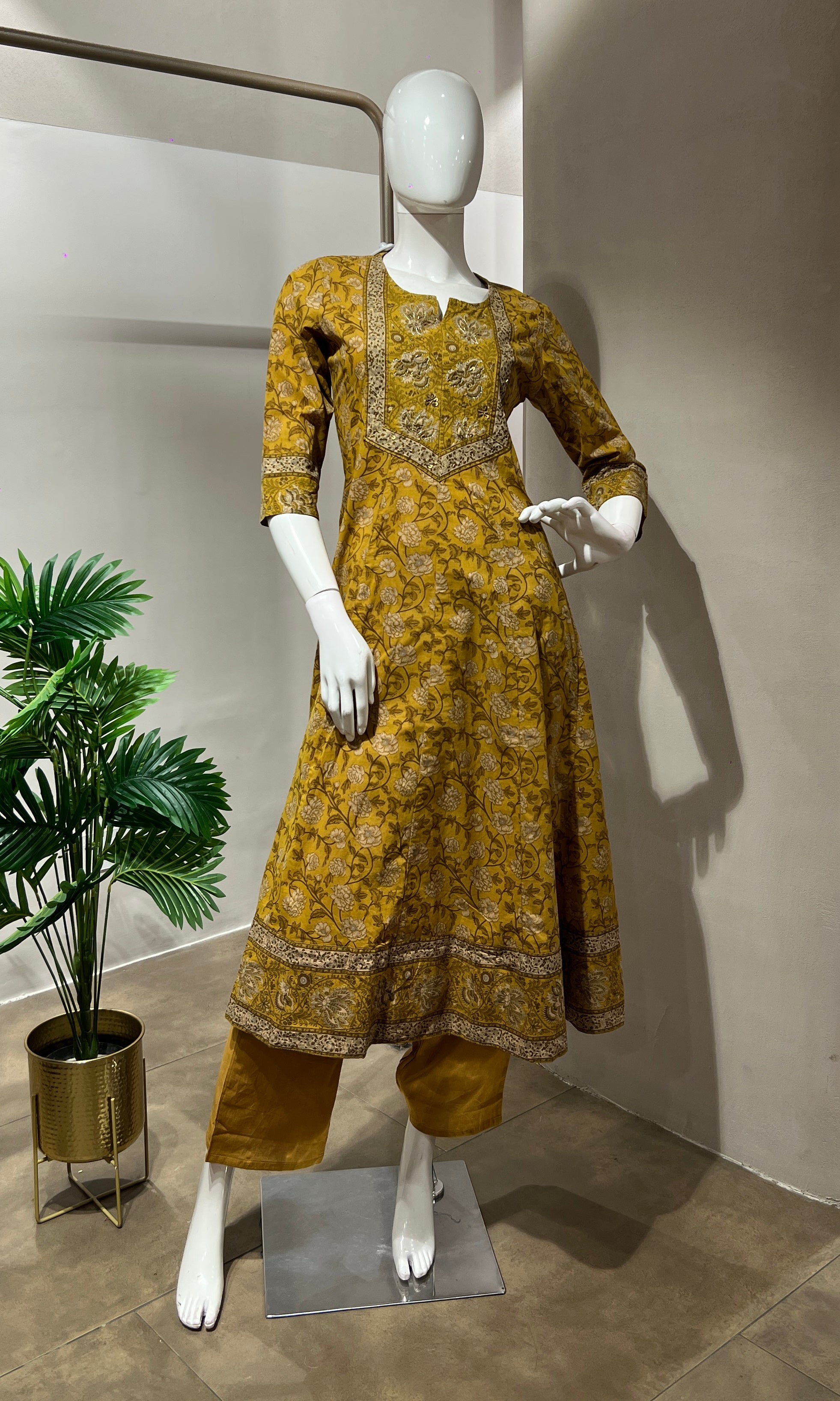 YELLOW ETHNIC PRINTED KURTA SET