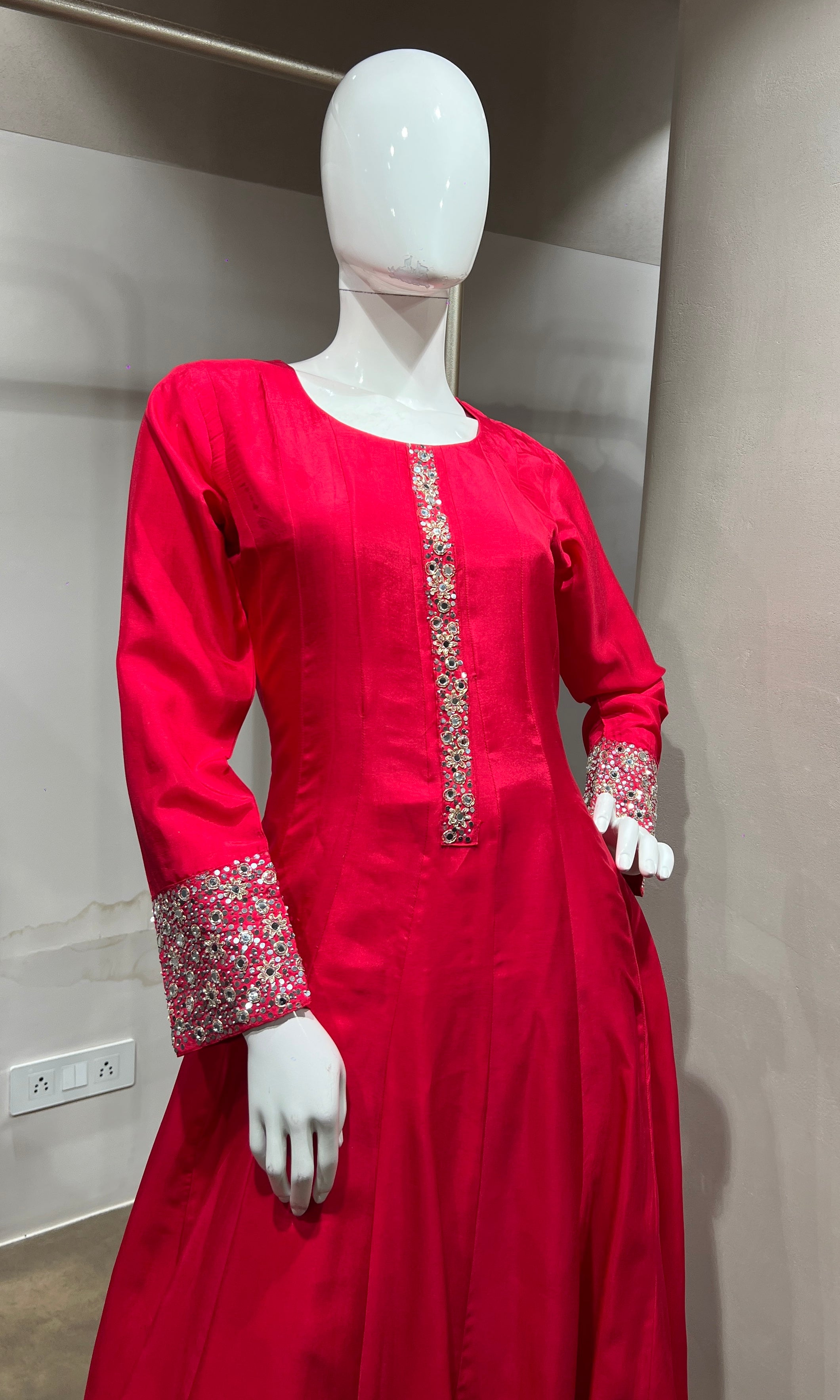 Rani Straight Kurta Set with Mirror Embroidery