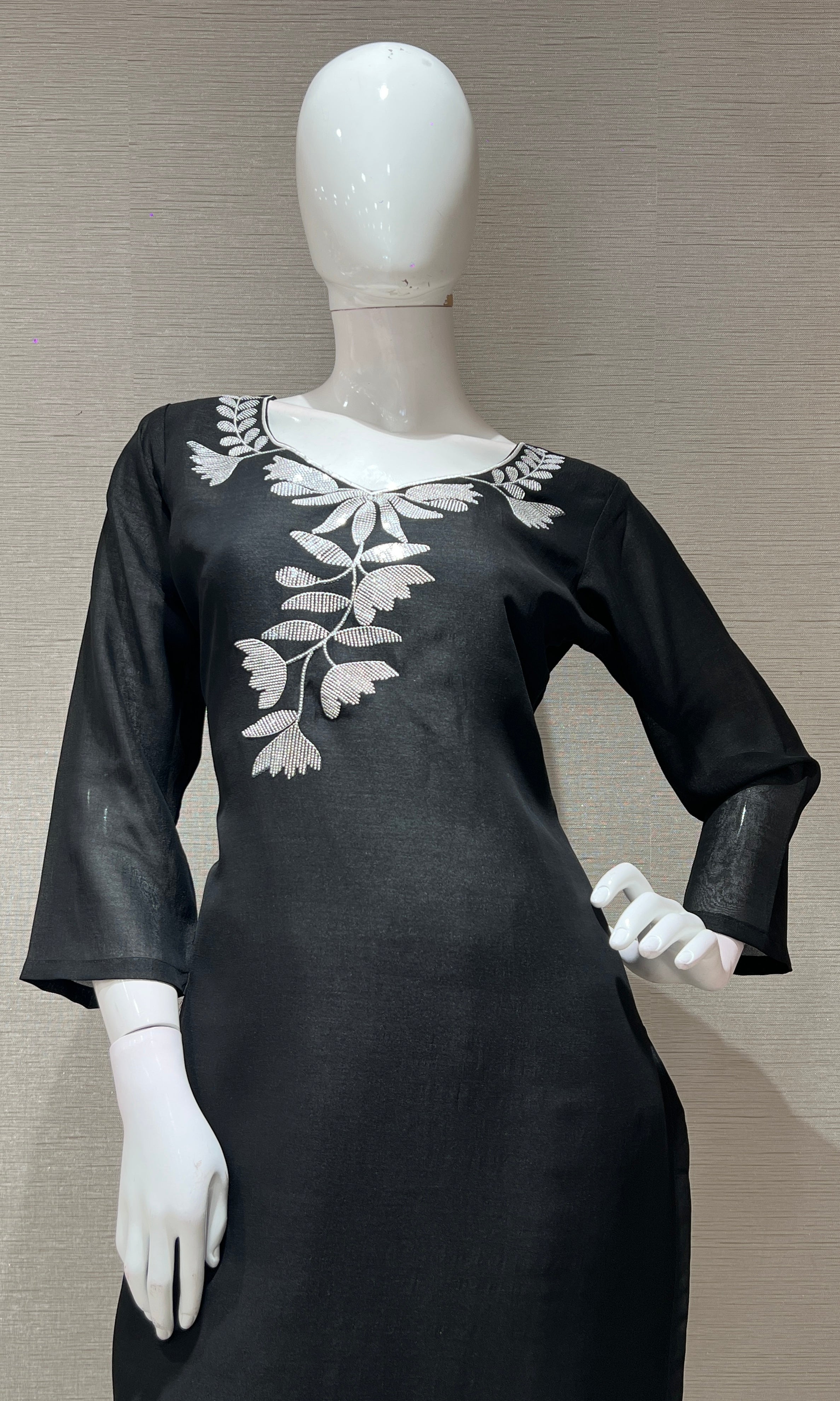BLACK FLORAL PRINTED KURTA SET