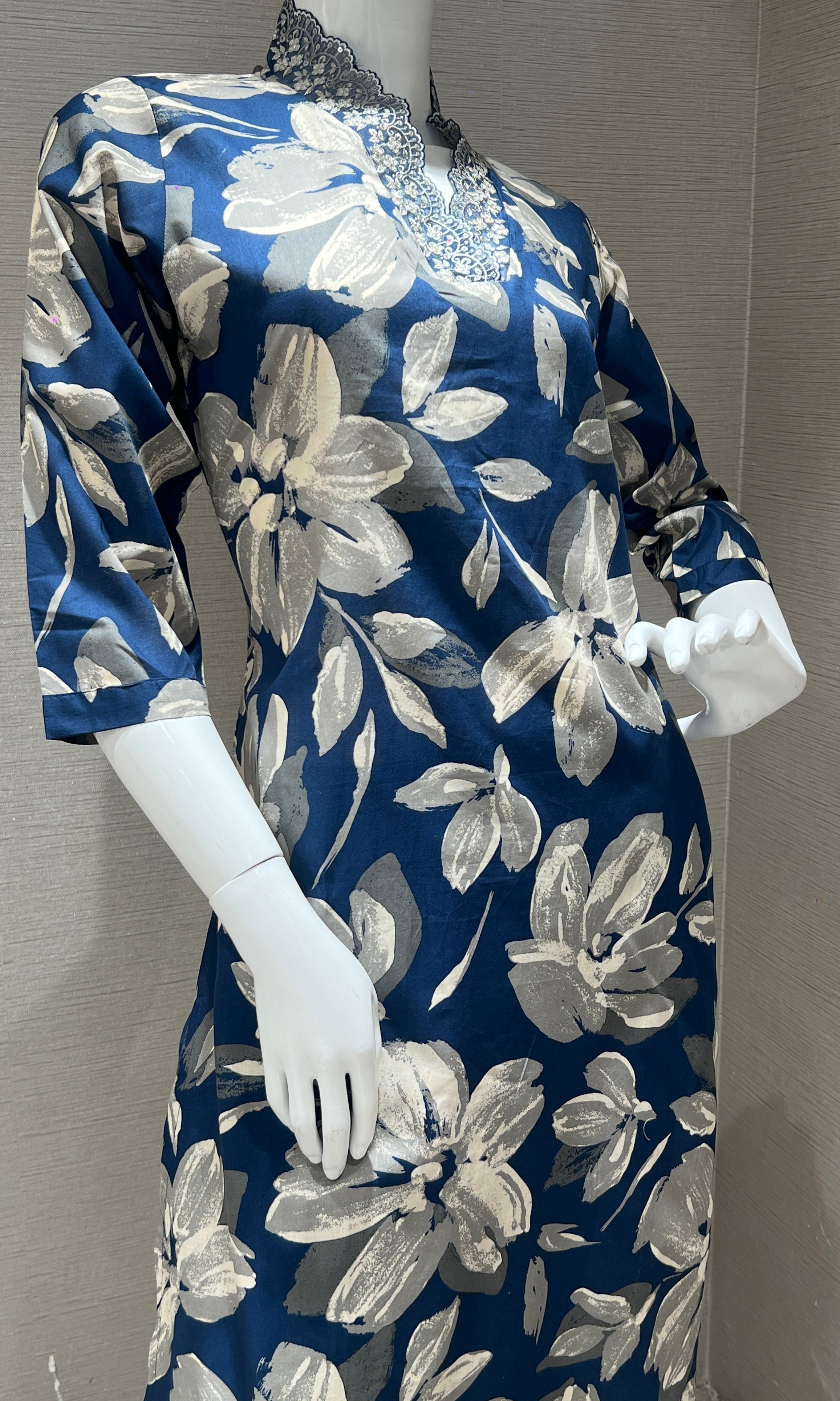 Elegent Blue floral print kurta set