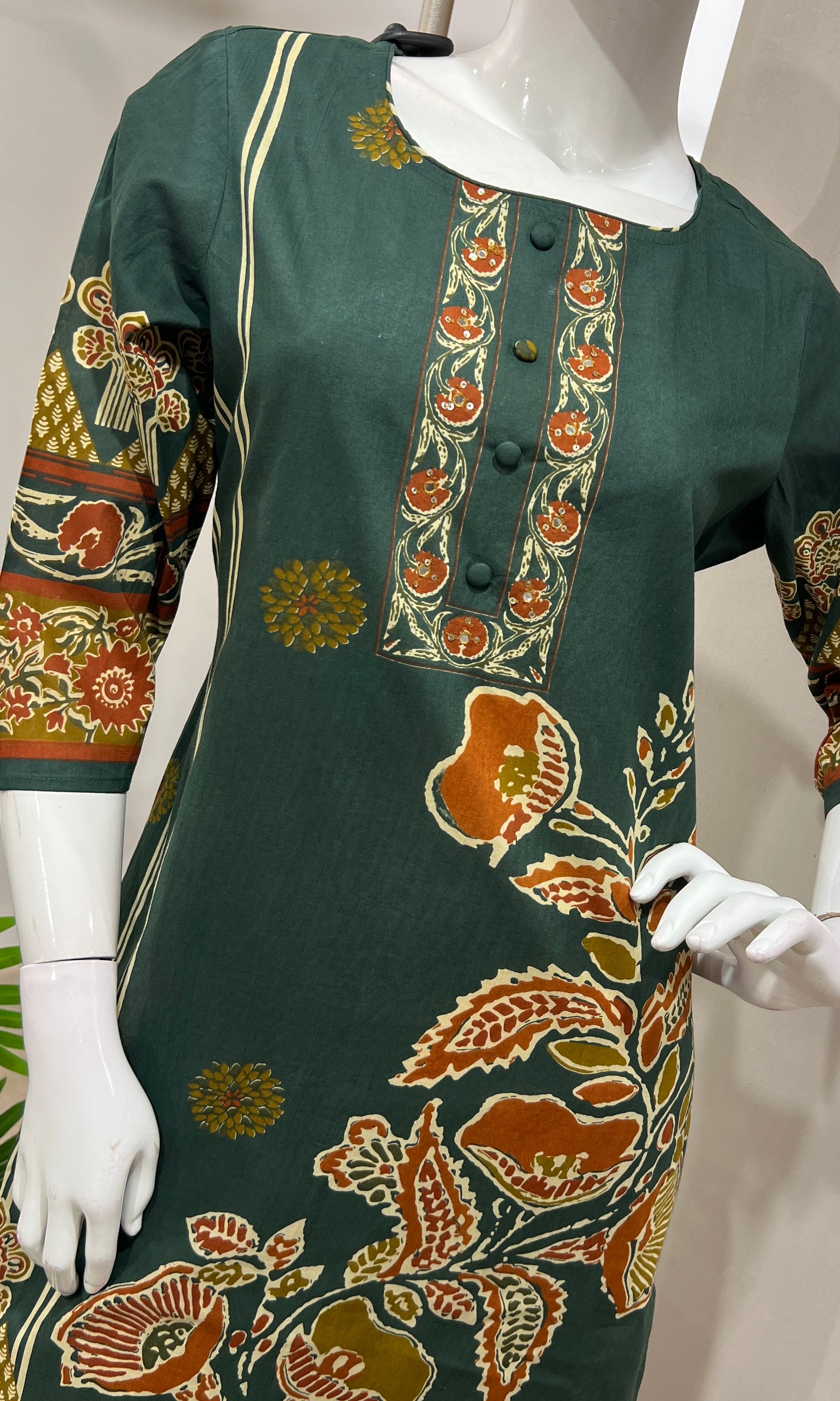 Green ETHNIC PRINTED kurta set