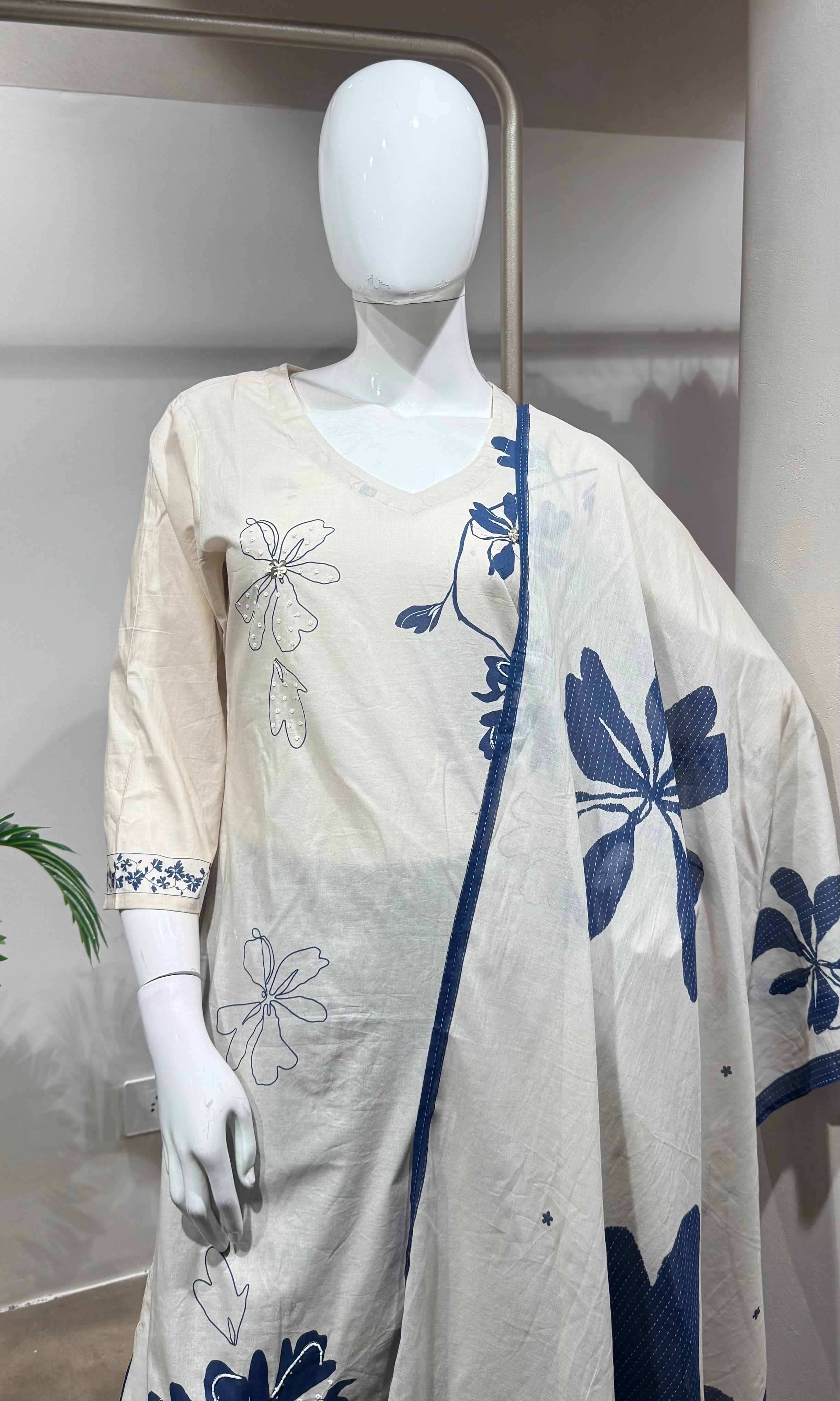 CREAM floral print straight-cut kurta set