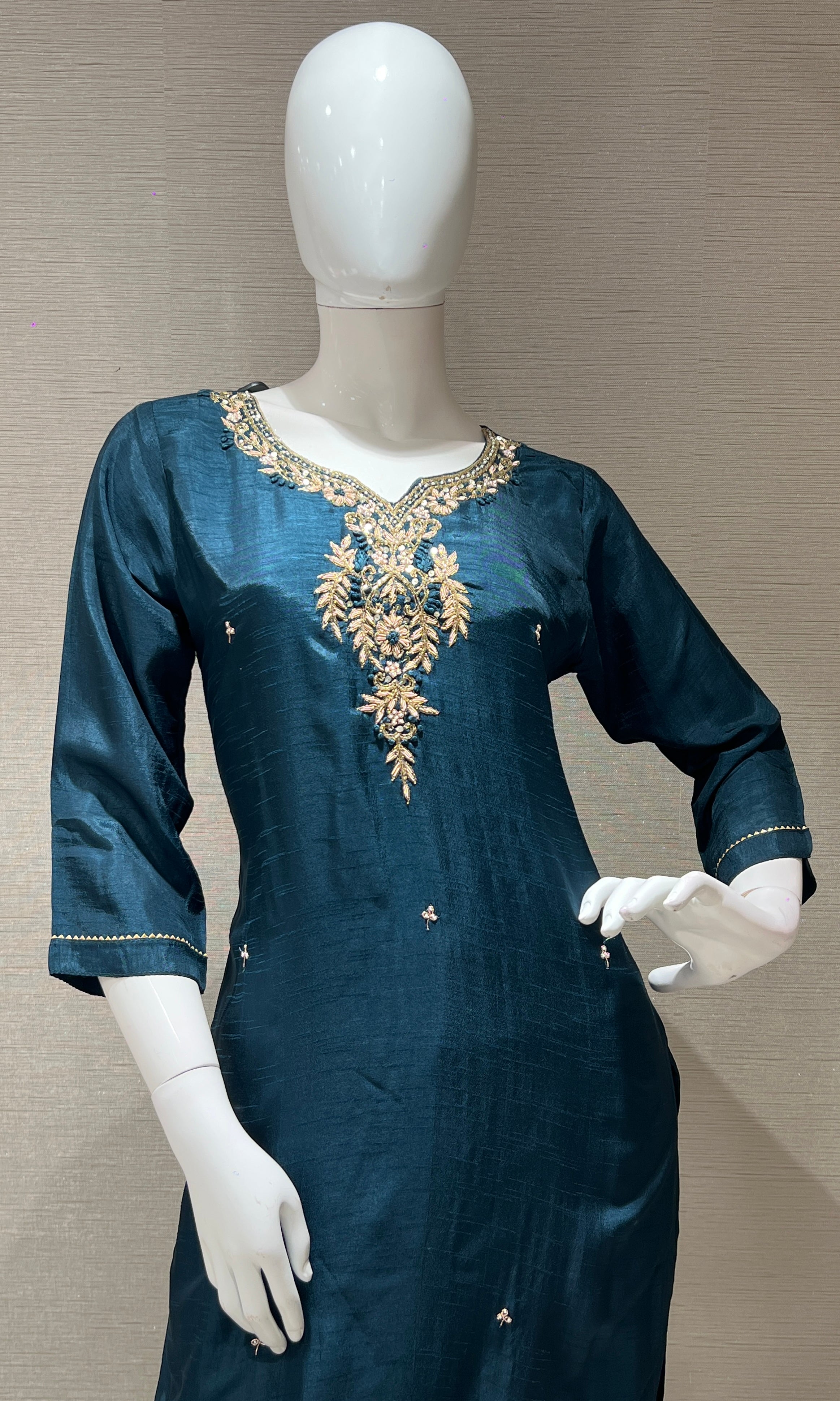bottom green embroidered kurti with printed dupatta