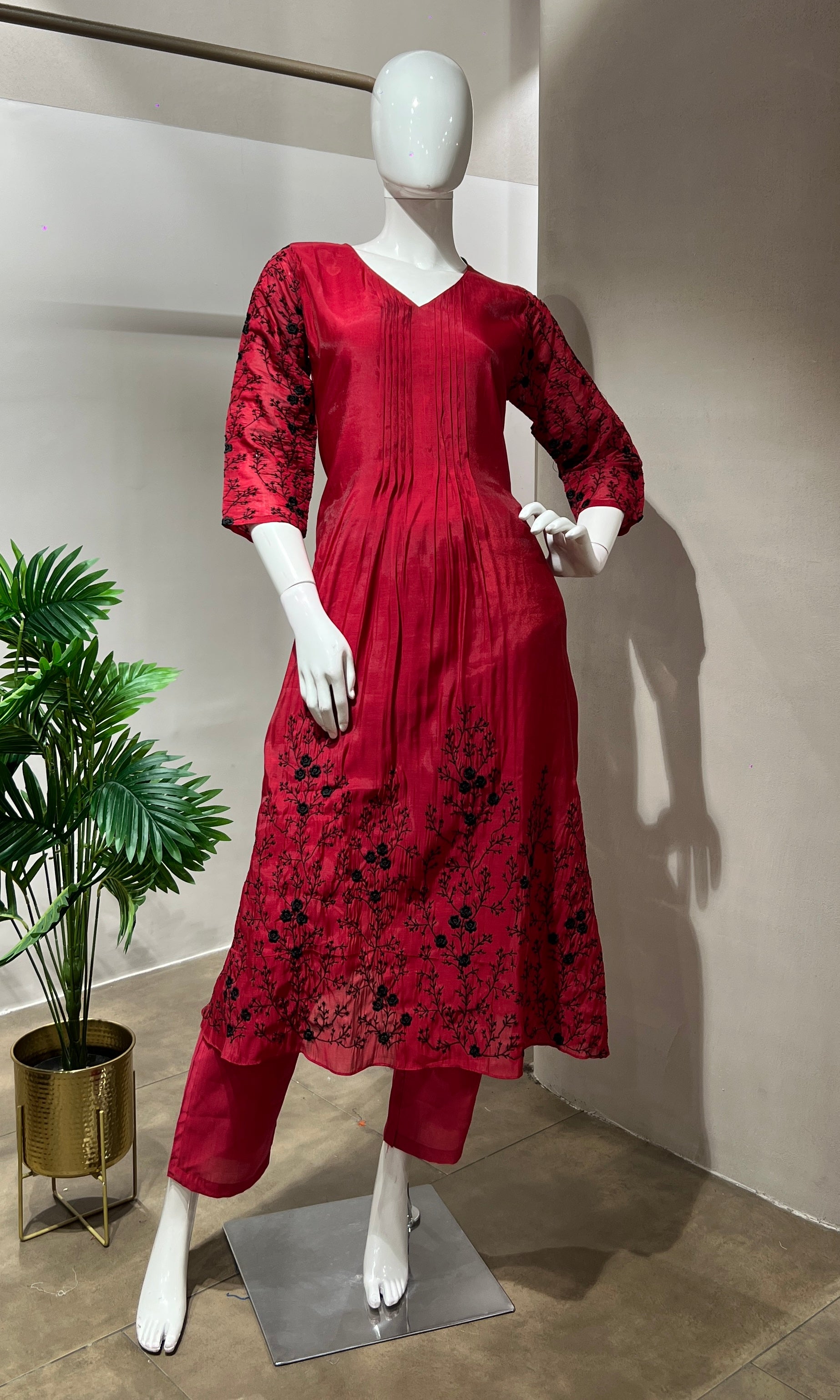 Red FLORAL EMBROIDERED MUL CHANDERI KURTA SET