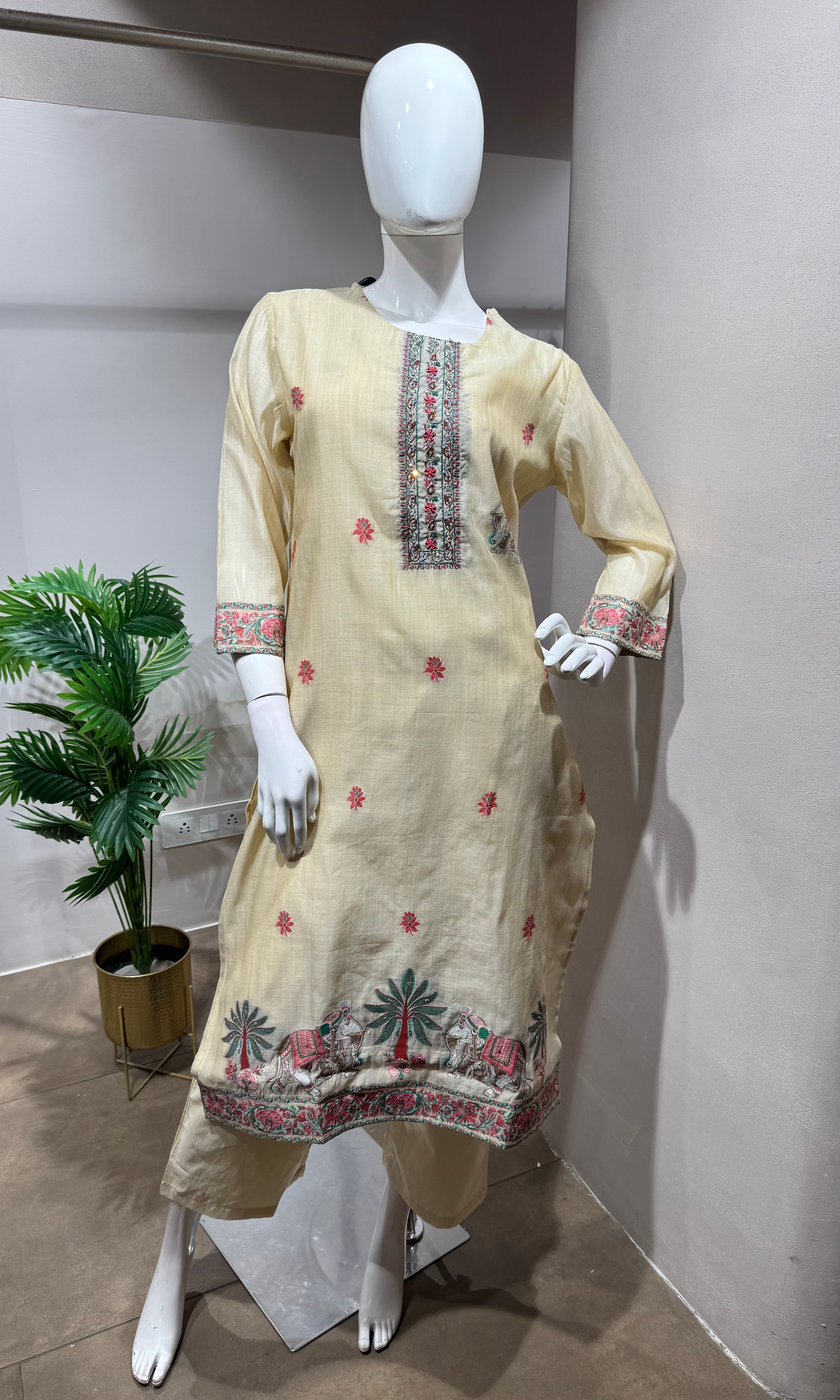 BEIGE Classic Cream Floral kurta set