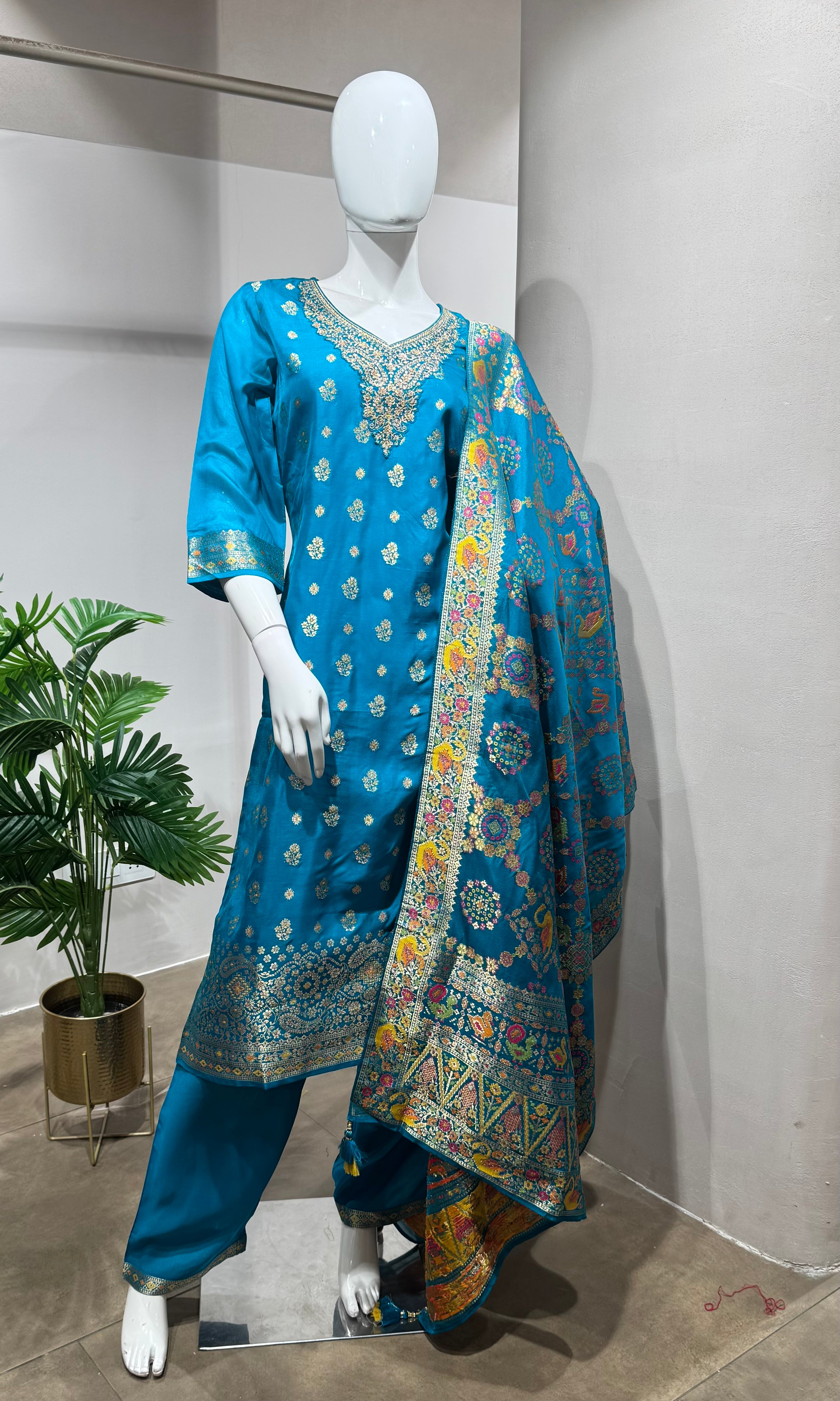 Rama blue kurta set with banarasi dupatta