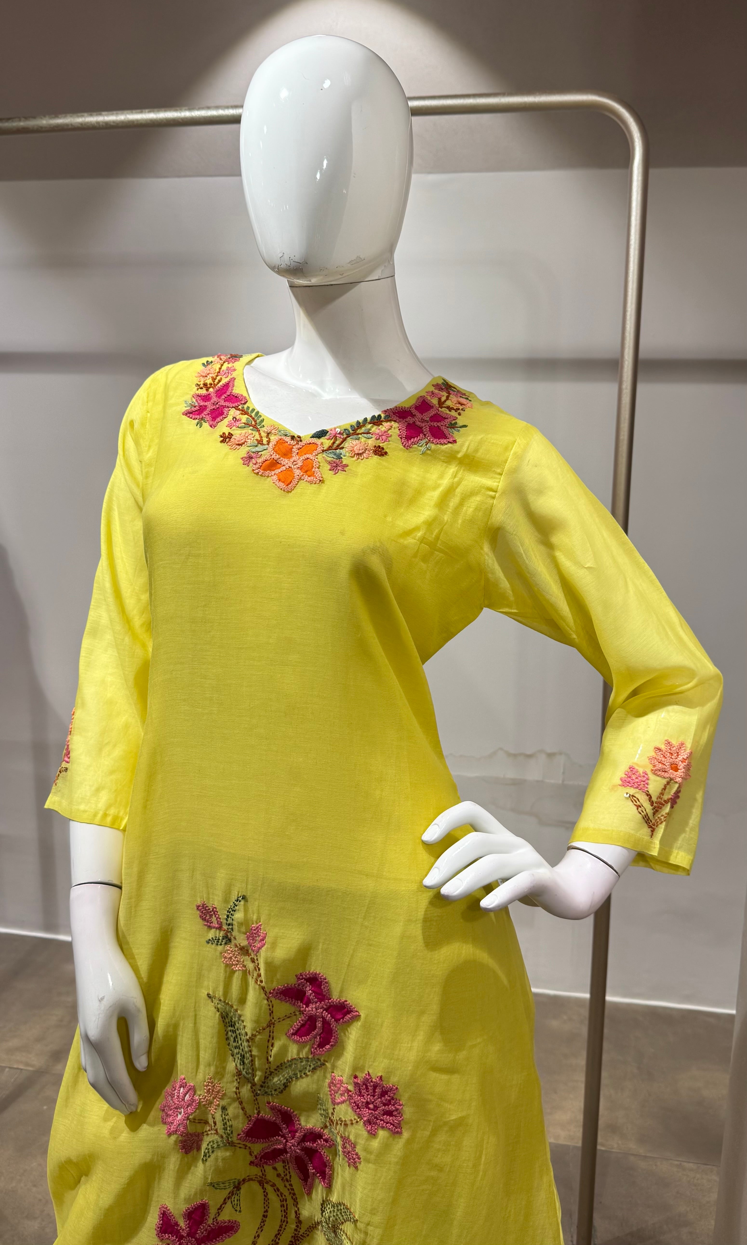 Green Mul Chanderi Kurta Set with Floral Embroidery