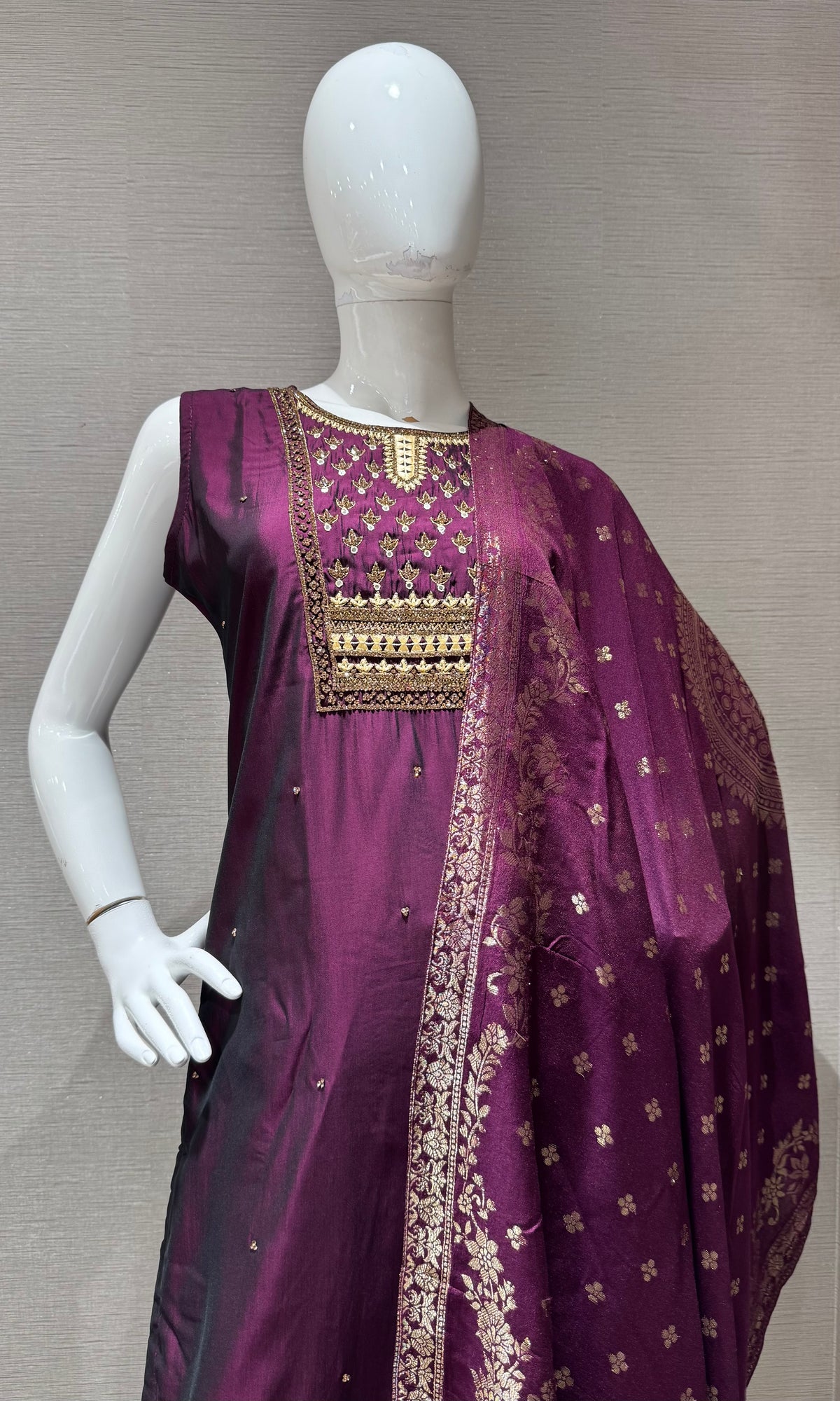 WINE SILK ETHNIC KURTA SET WITH BANARASI DUPATTA