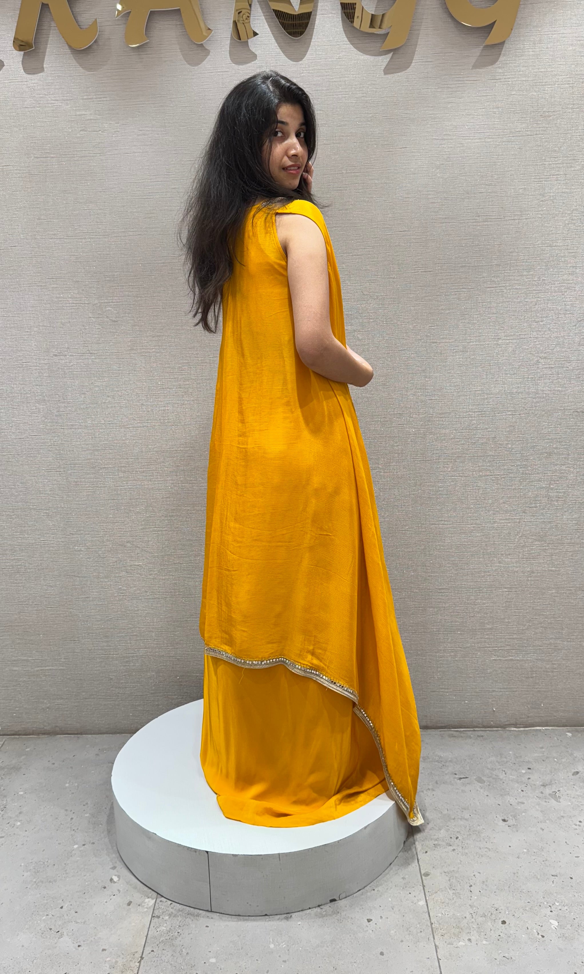 YELLOW EMBROIDERED BLOUSE WITH SKIRT