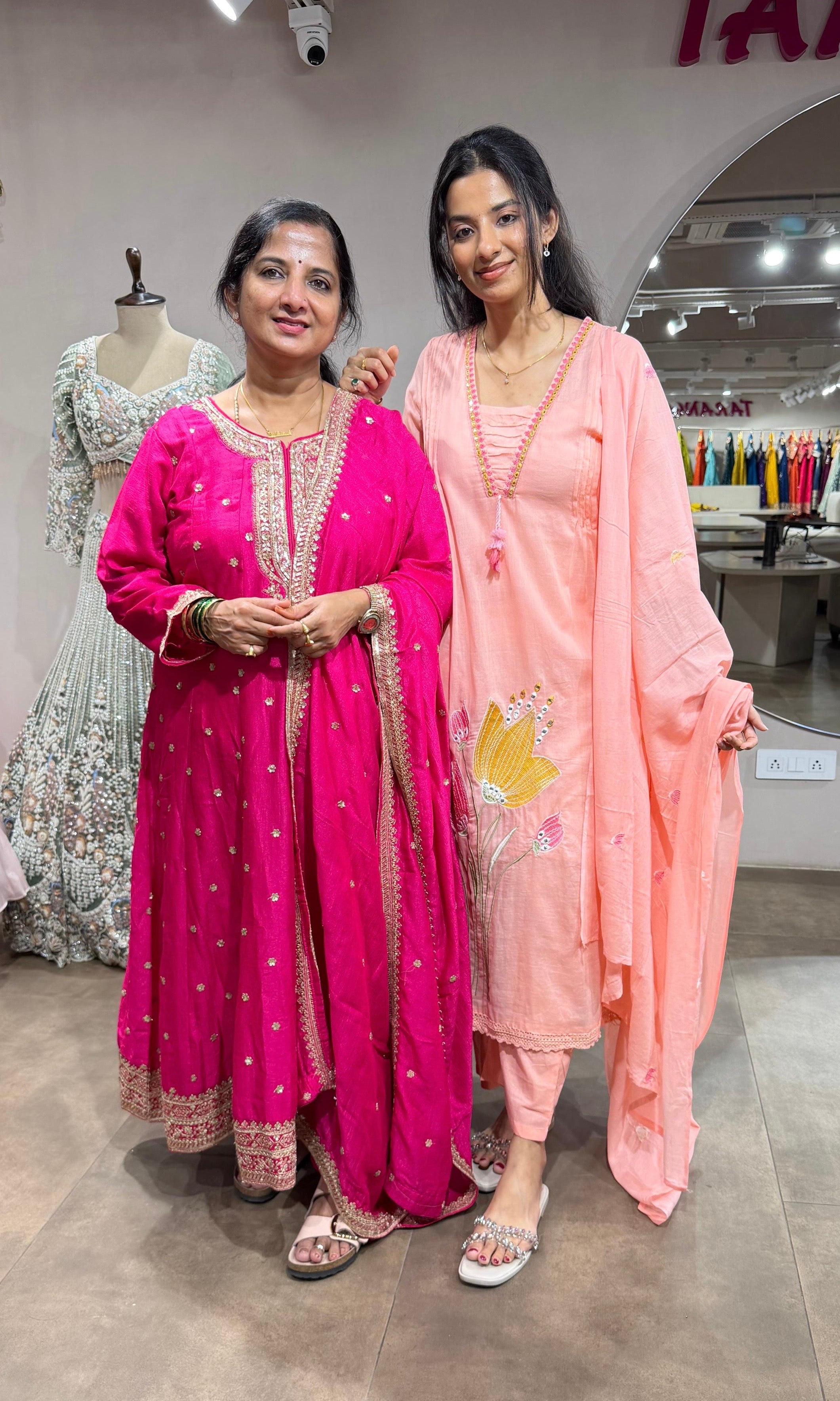 Pink Floral embroidered kurta set