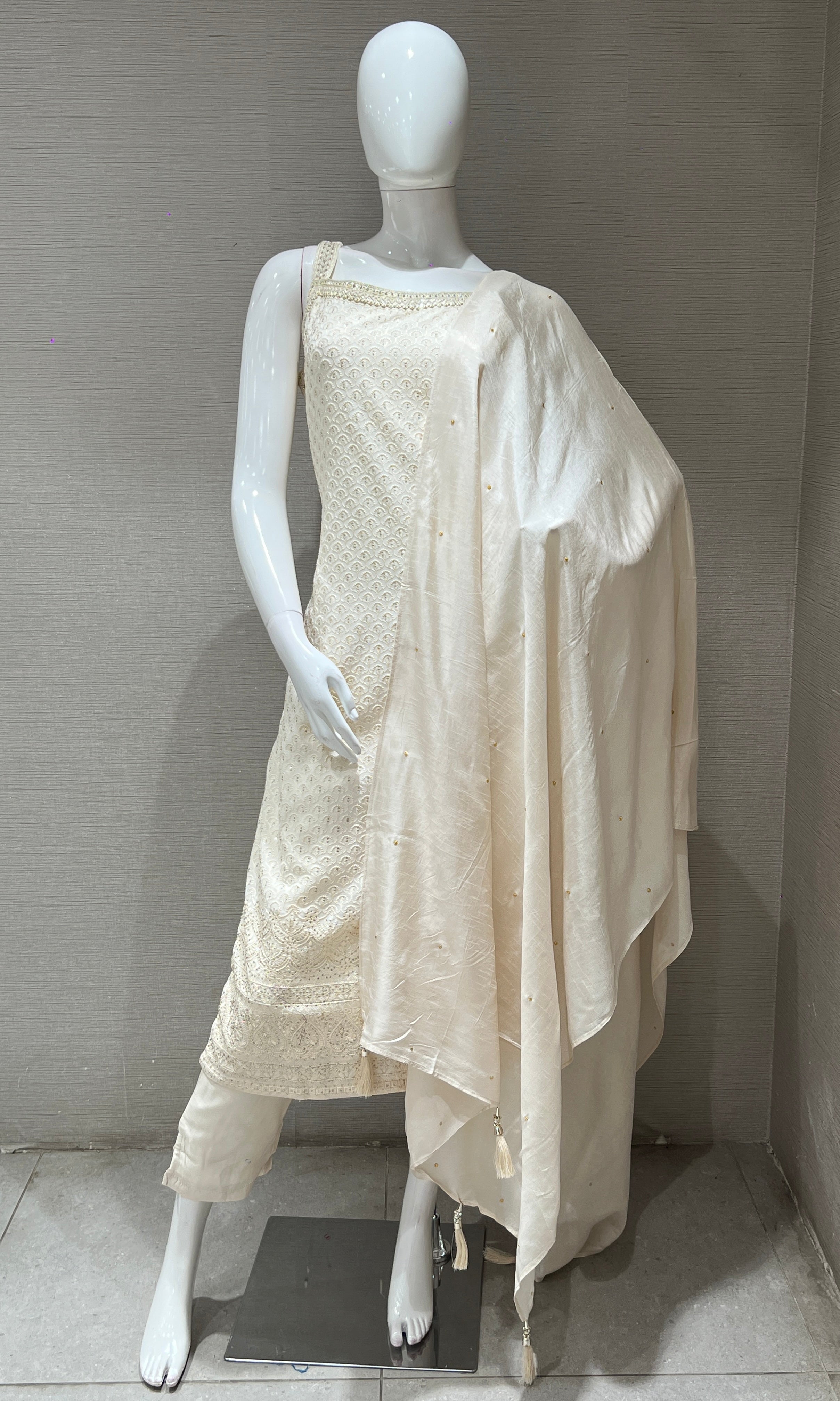 Off White Kurta Set with Subtle Embroidery