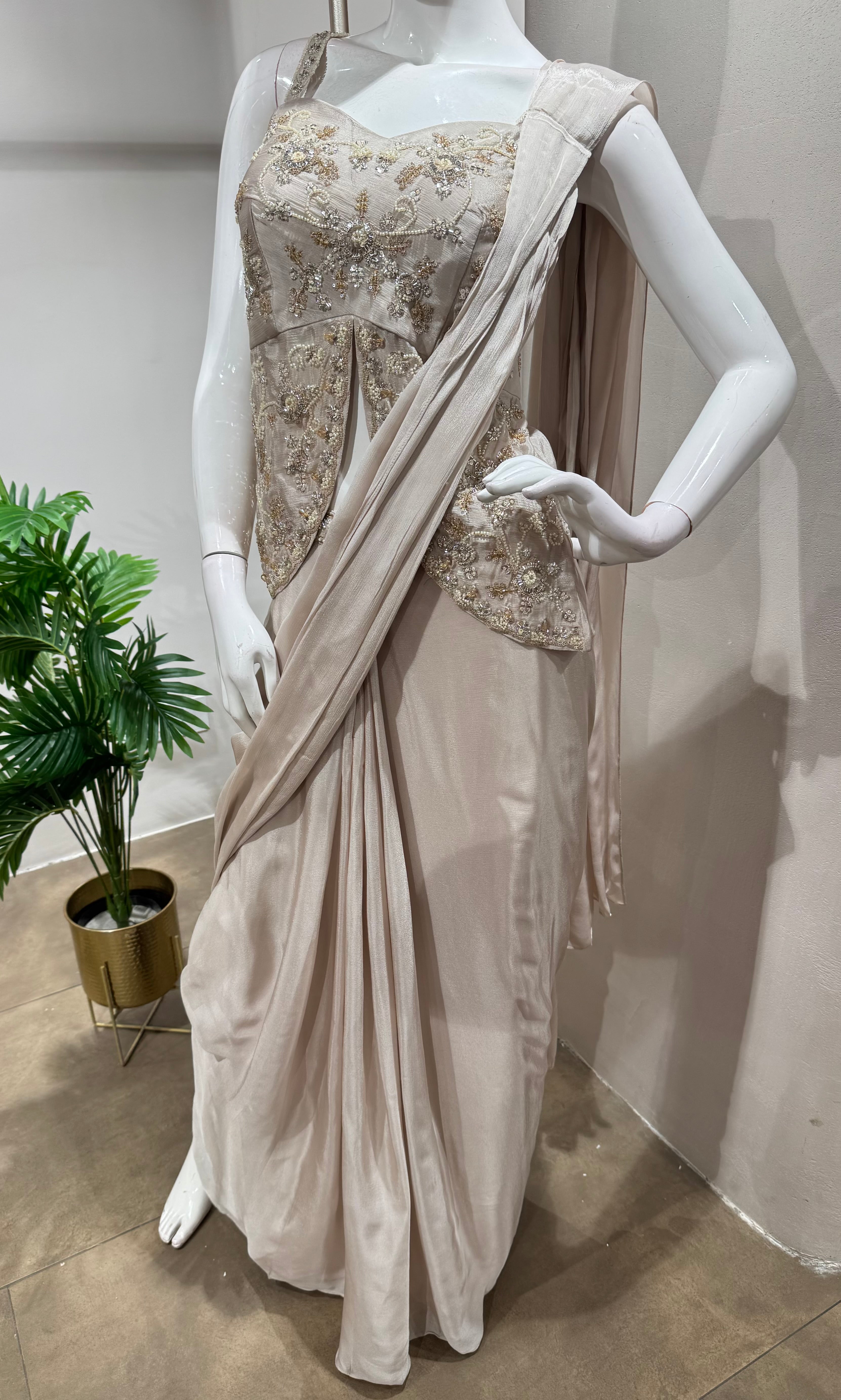 BEAGH Embroidered Ivory Saree with Blouse