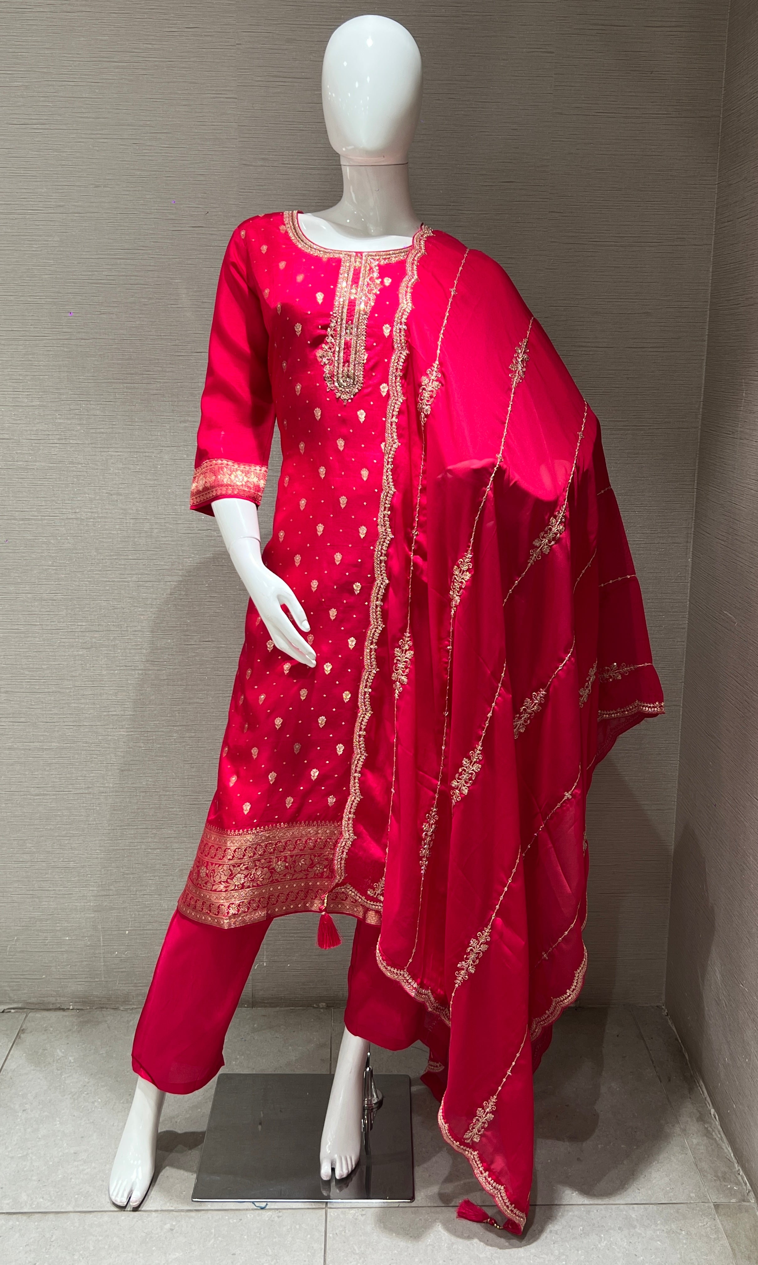 Rani pink kurta set with gold embroidery