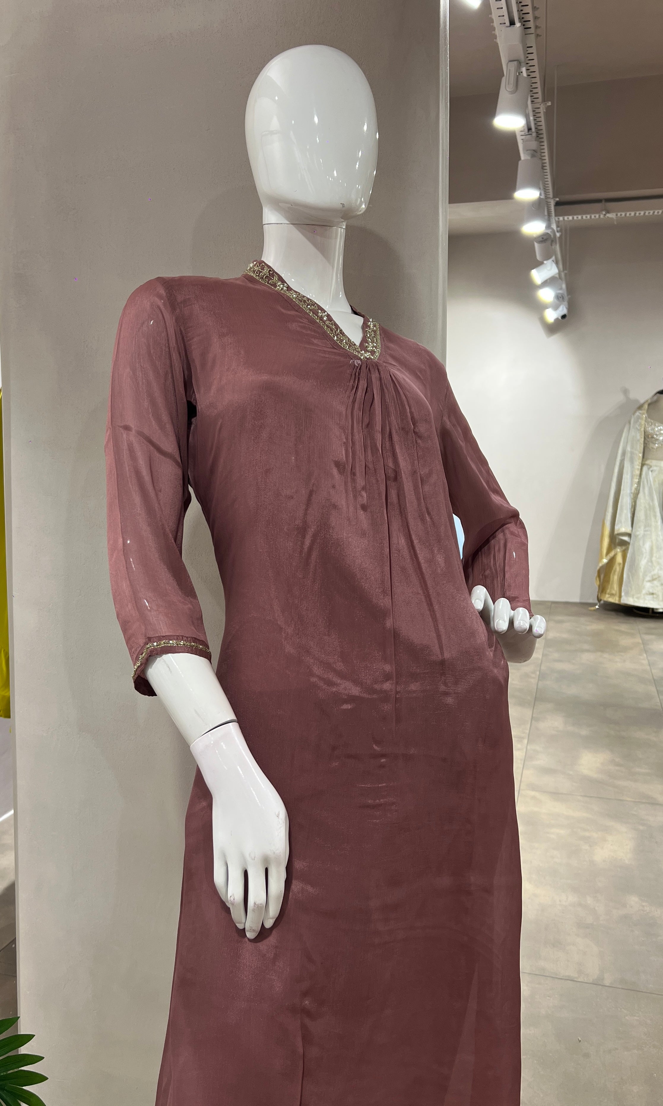 PEACH ETHNIC V NECK KURTA SET
