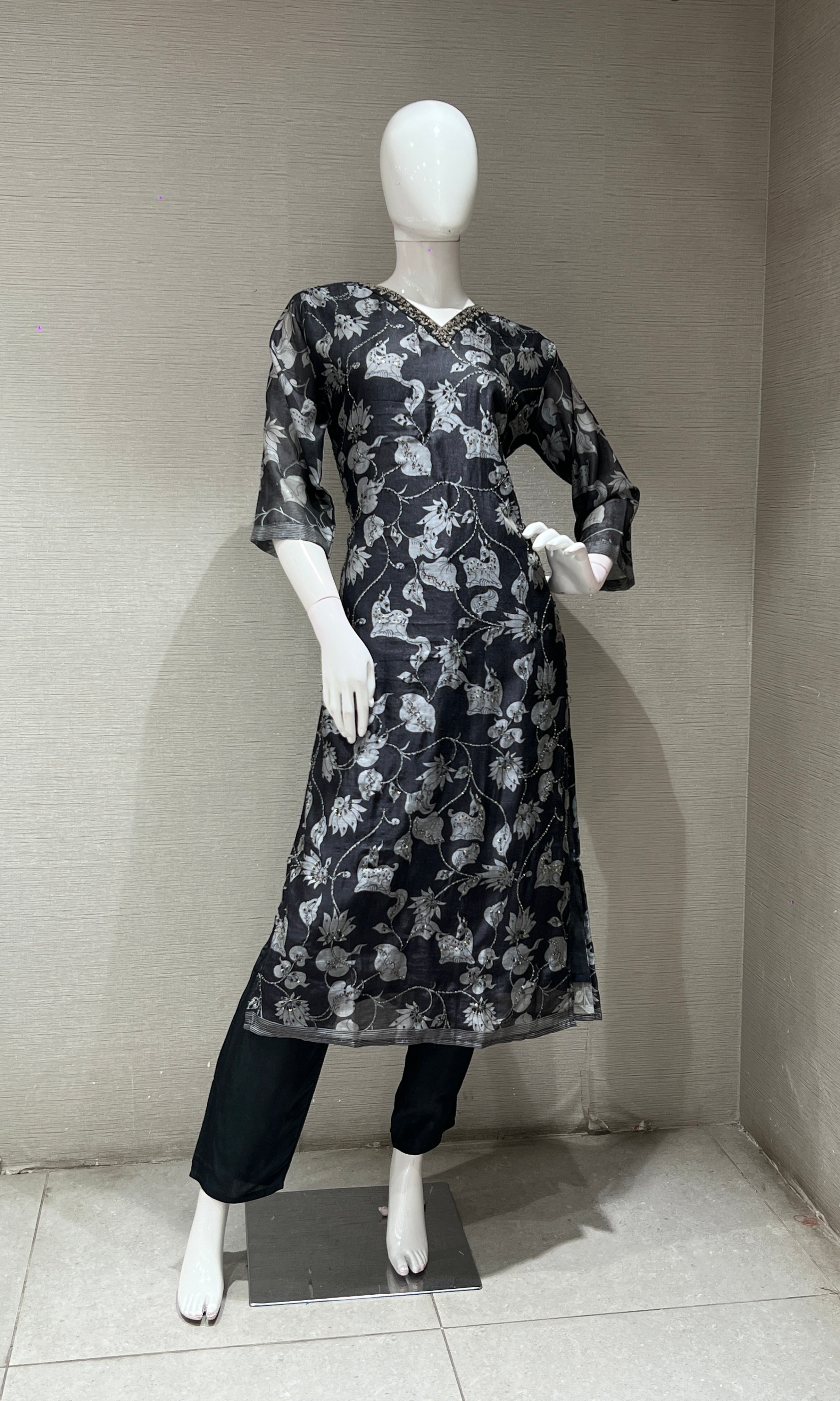 Black FLORAL PRINT KURTA SET
