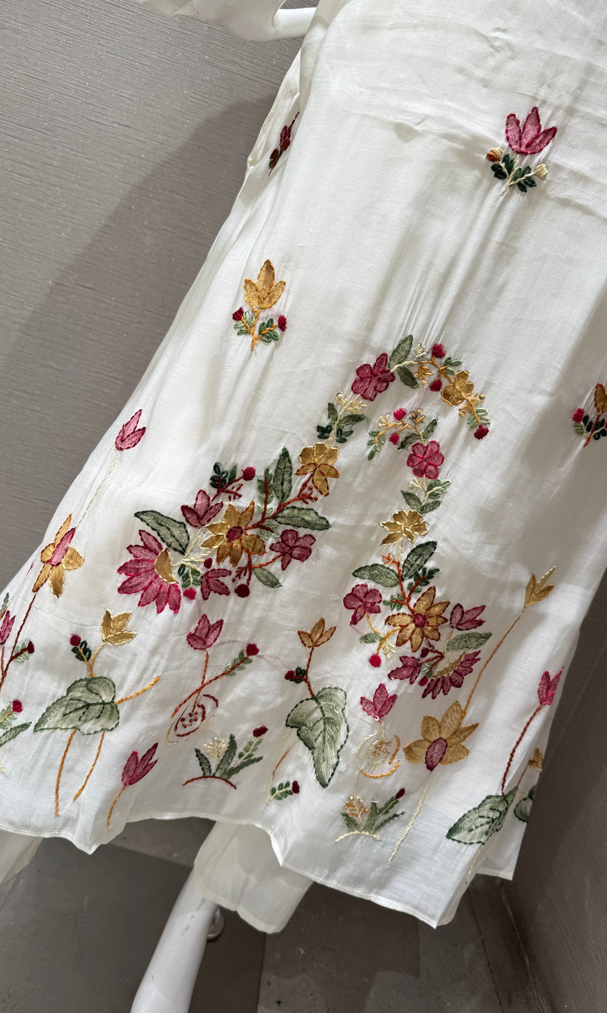 White Blossom Floral Embroidered Cotton Kurta set