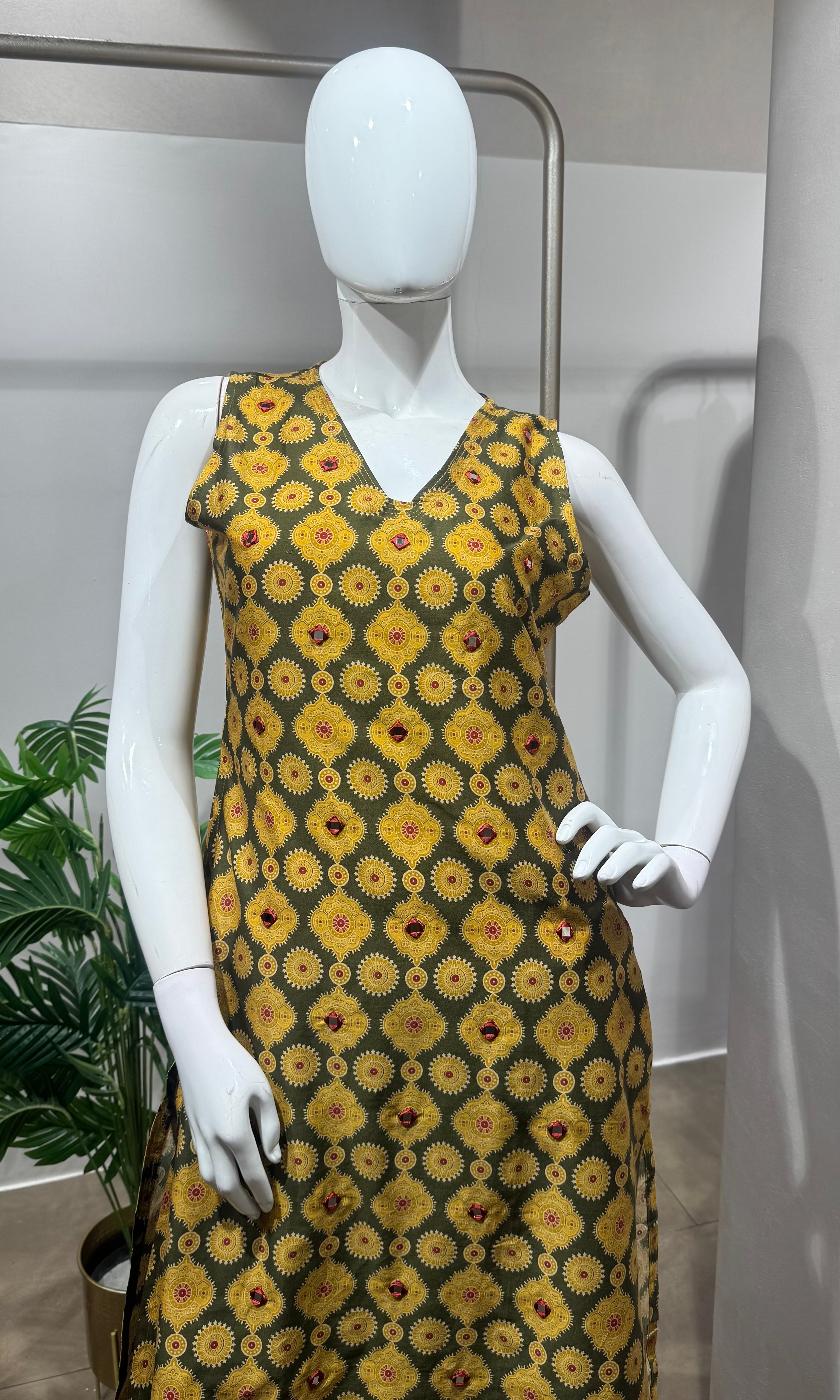 Mehandi Green Printed Kurti with bottom