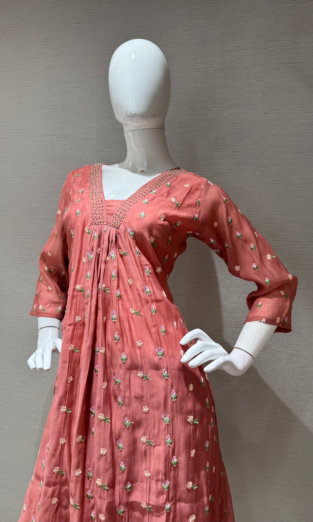 Onion pink floral Mul Chanderi kurta set with dupatta