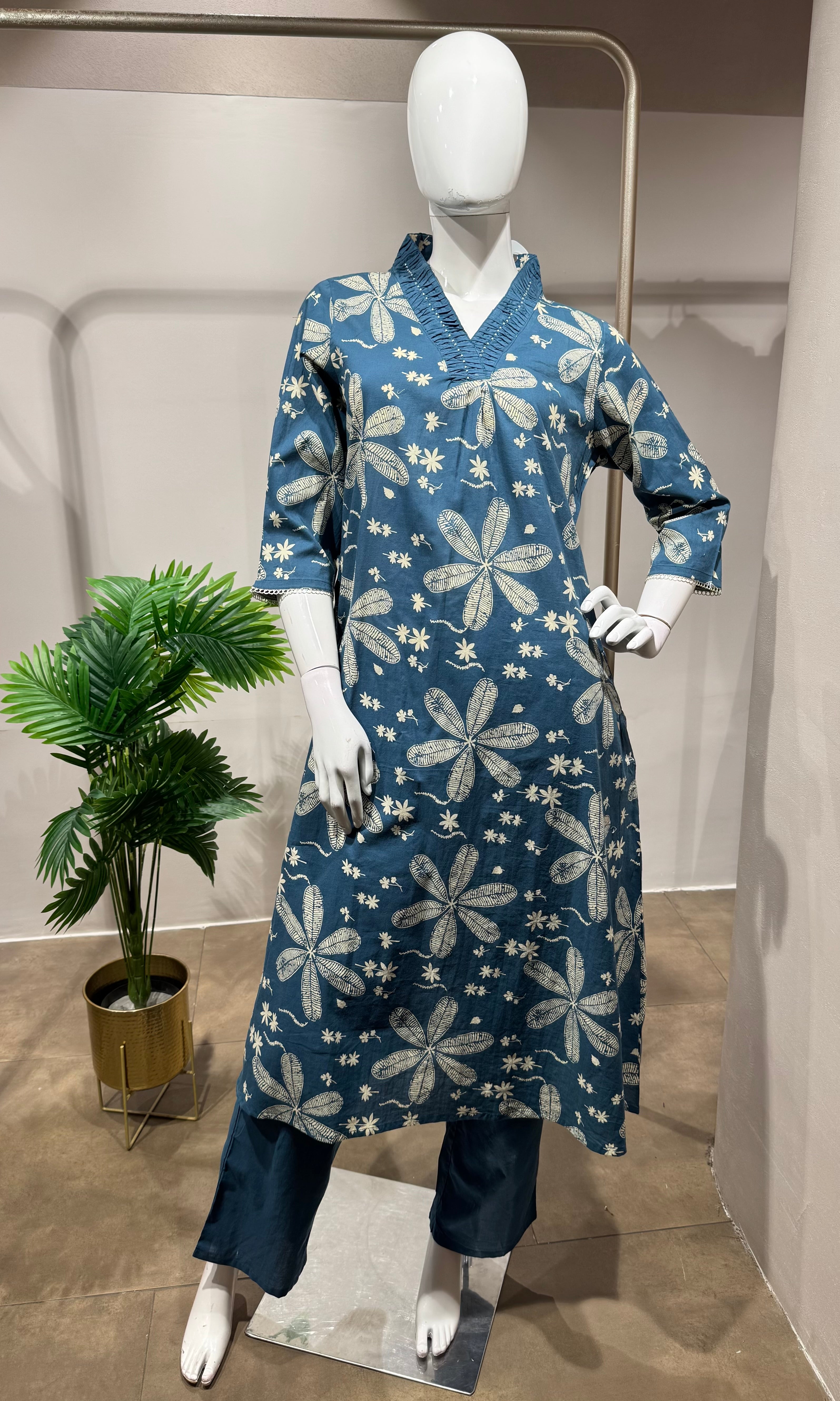 blue floral printed kurta set