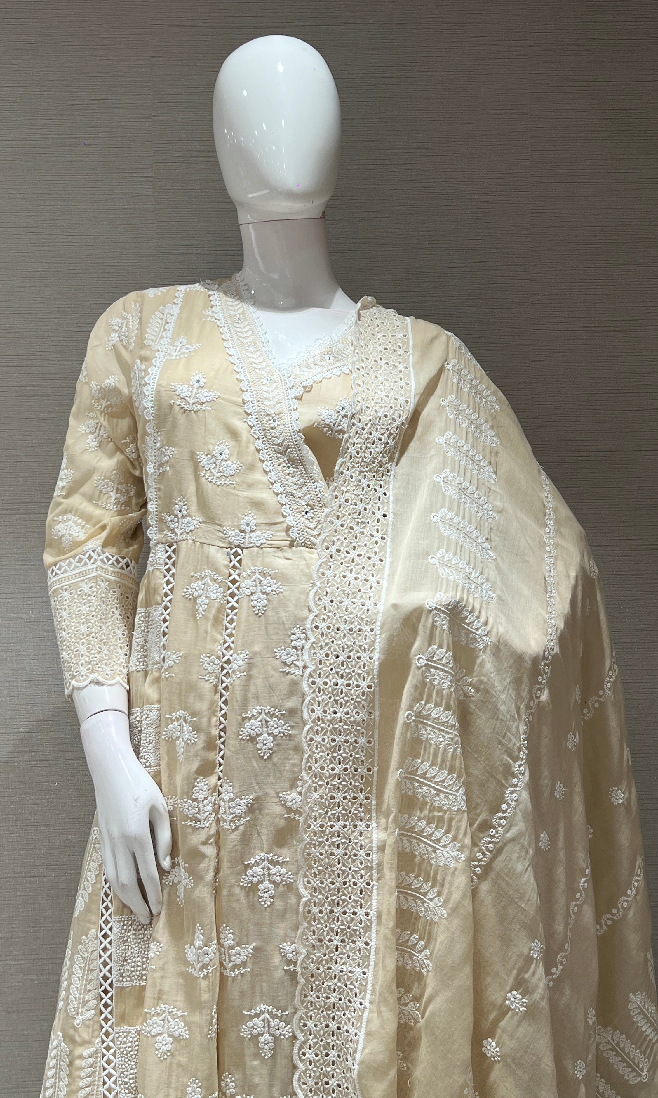 BEGIE Chikankari Anarkali kurta set
