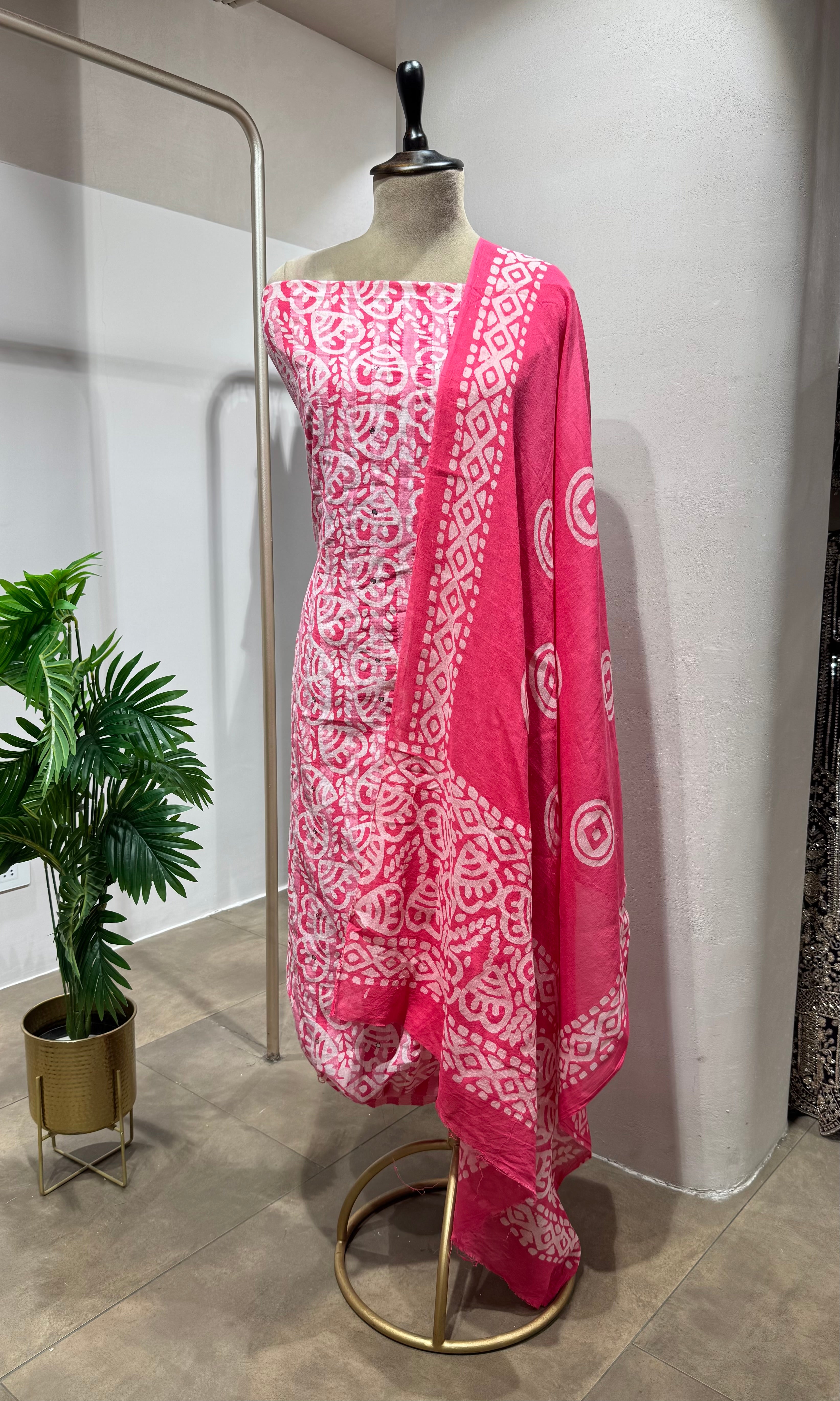 PINK ETHNIC PRINTED DRESS MATERIAL