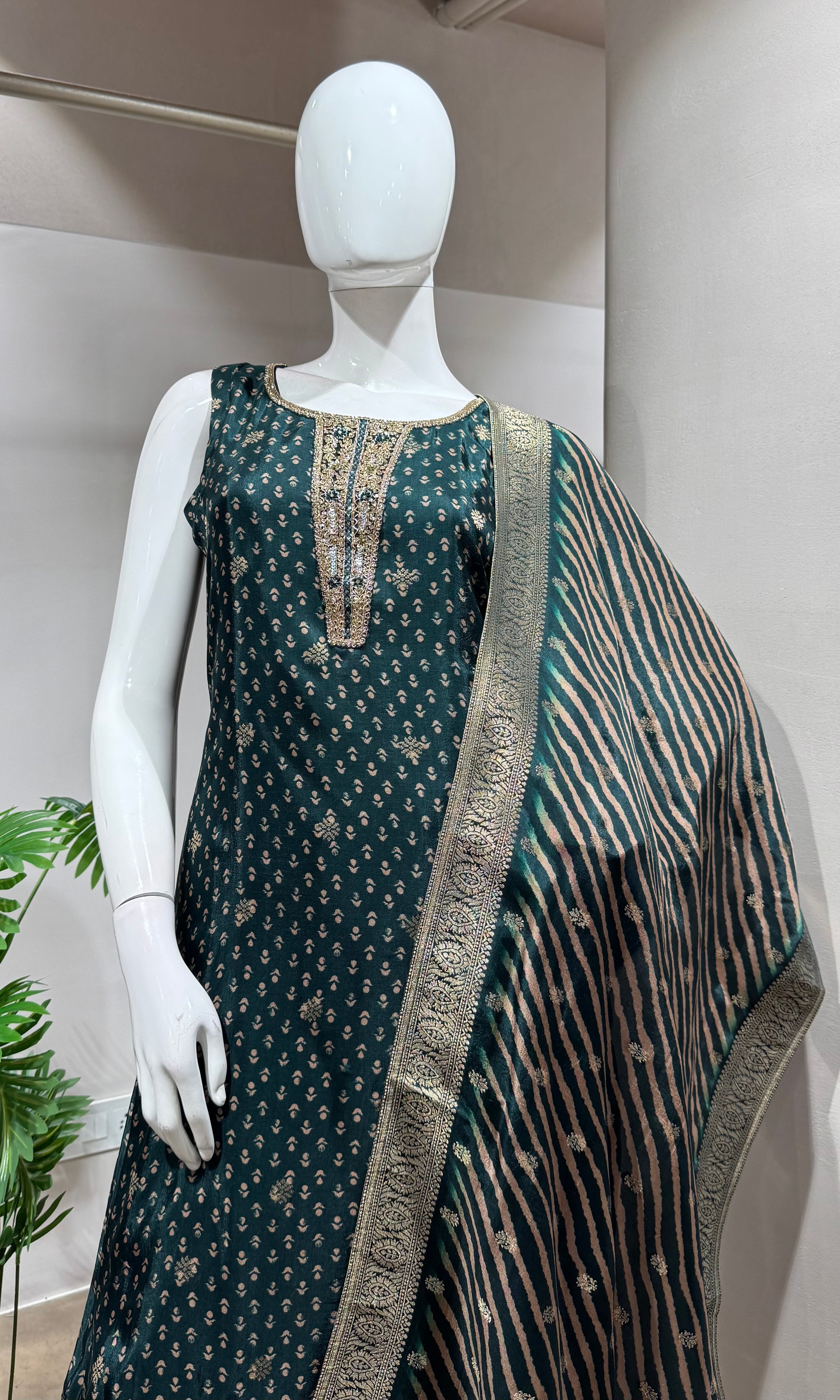Green Chanderi KURTA SET with Zari Borders