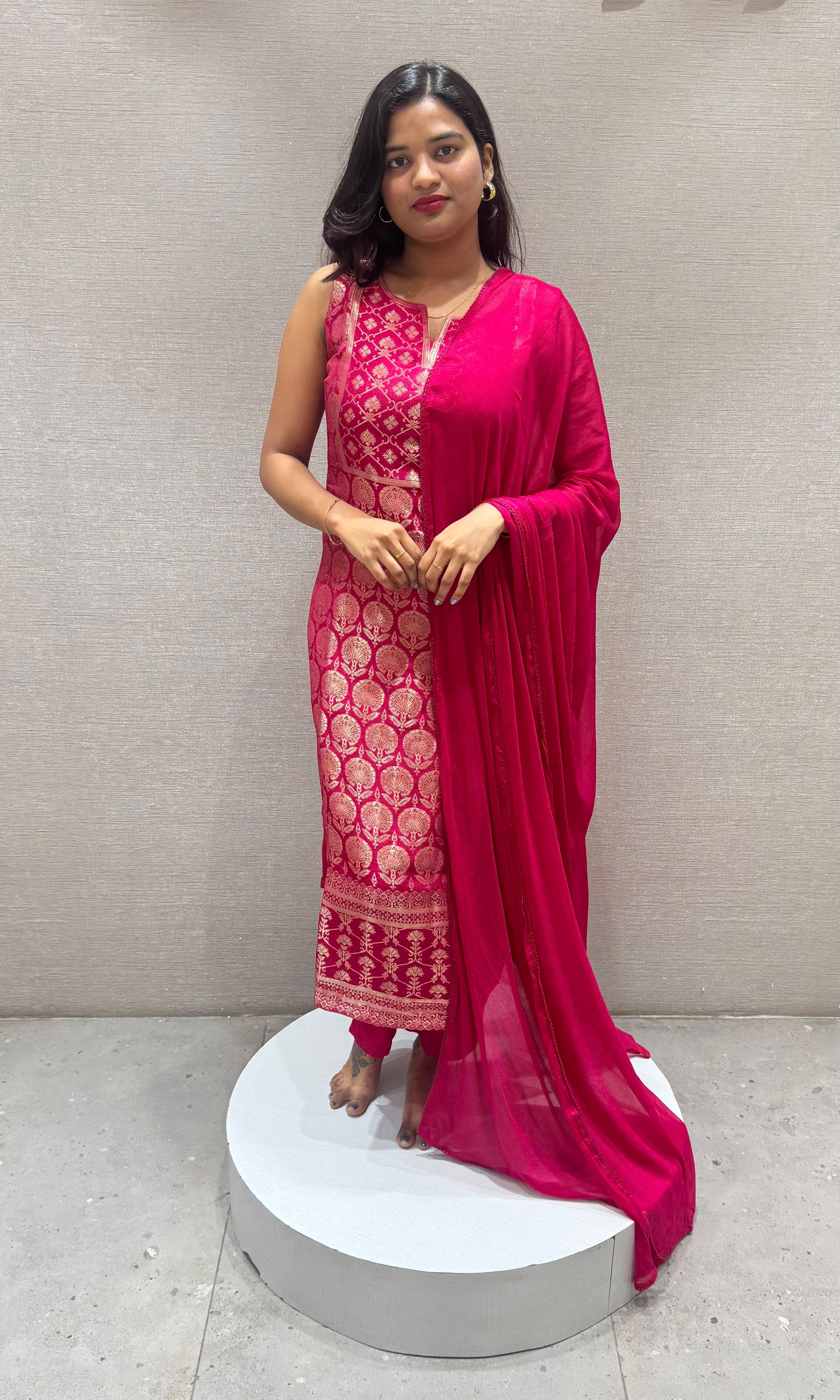 Pink golden banarasi kurta set