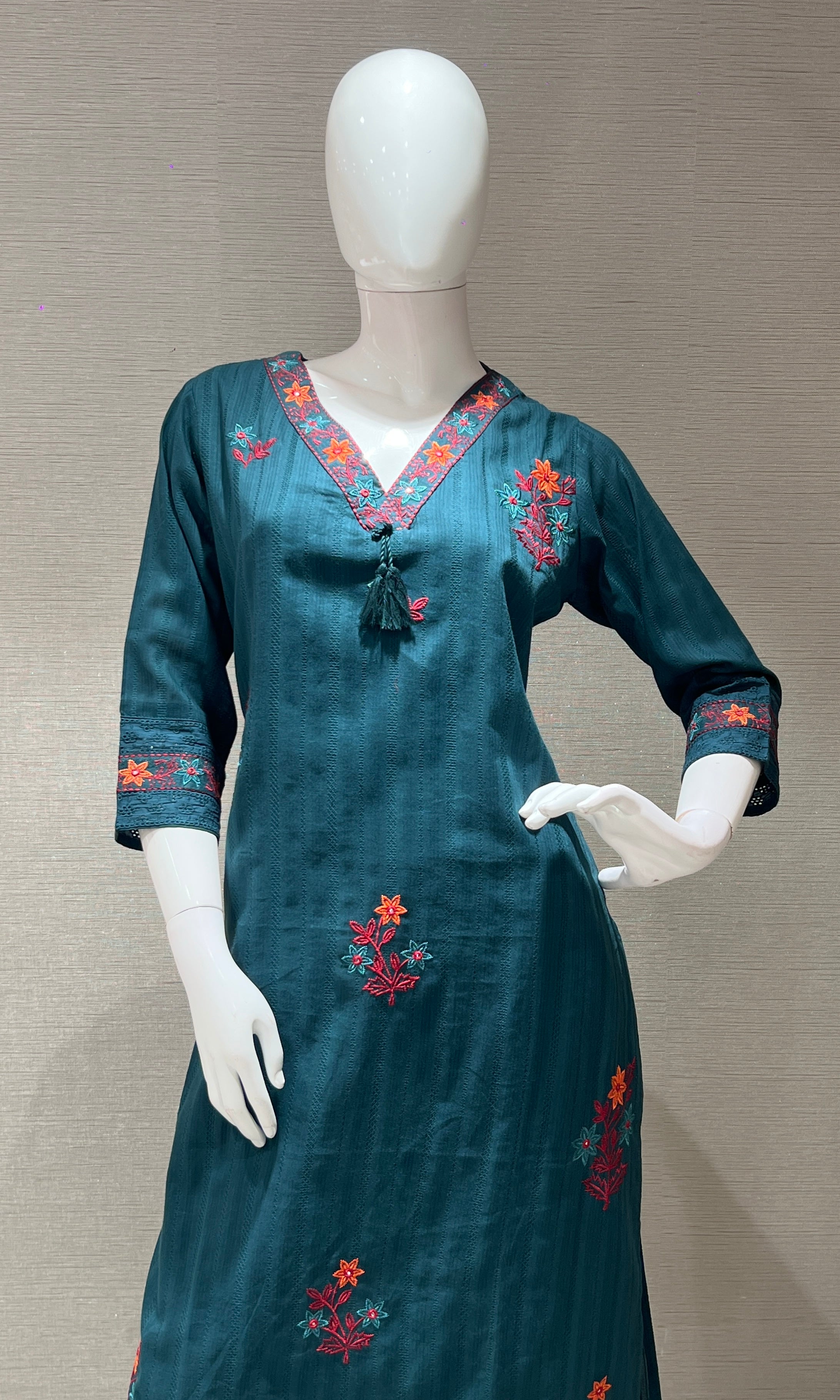Green FLORAL EMBROIDERED kurta set