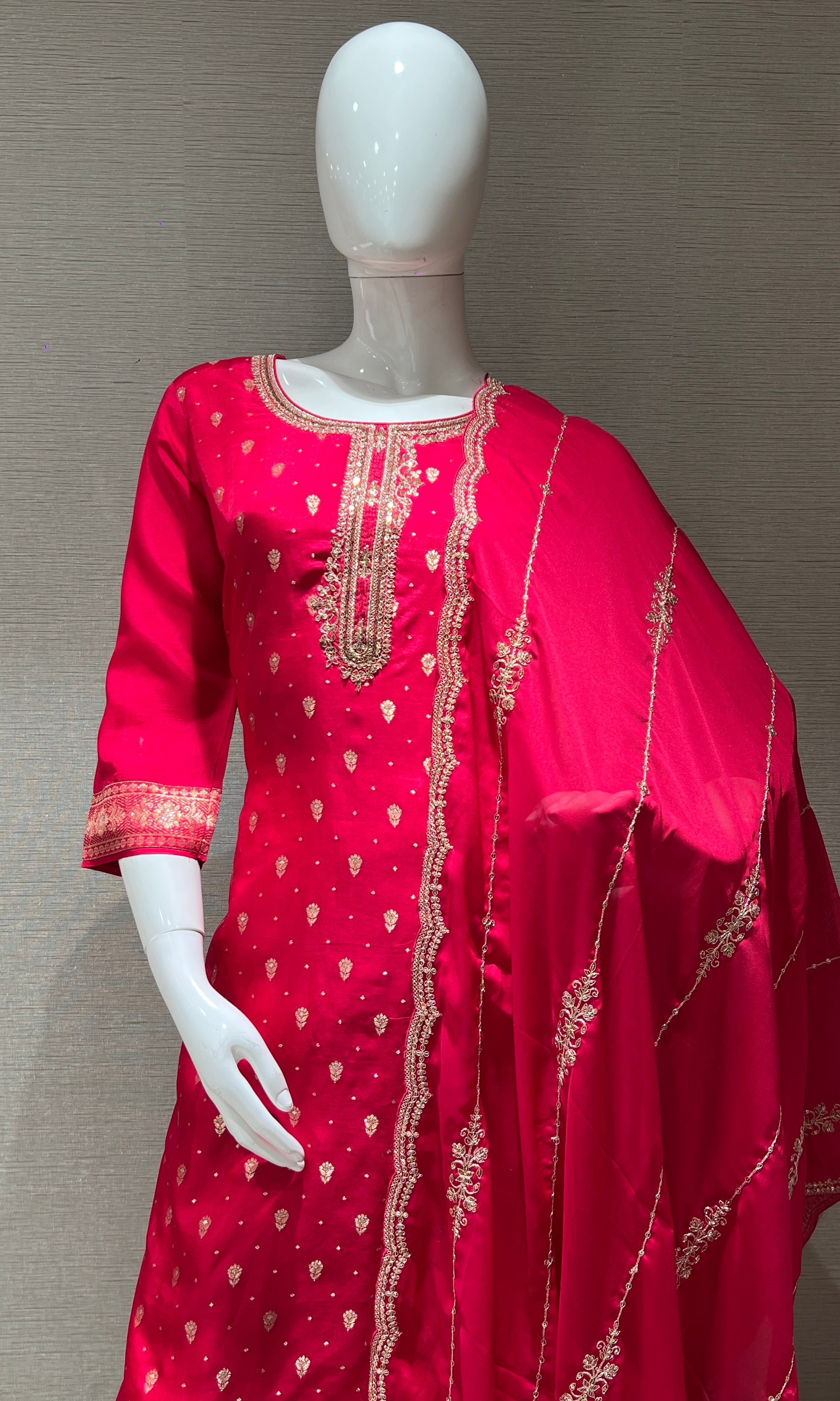 Rani pink kurta set with gold embroidery