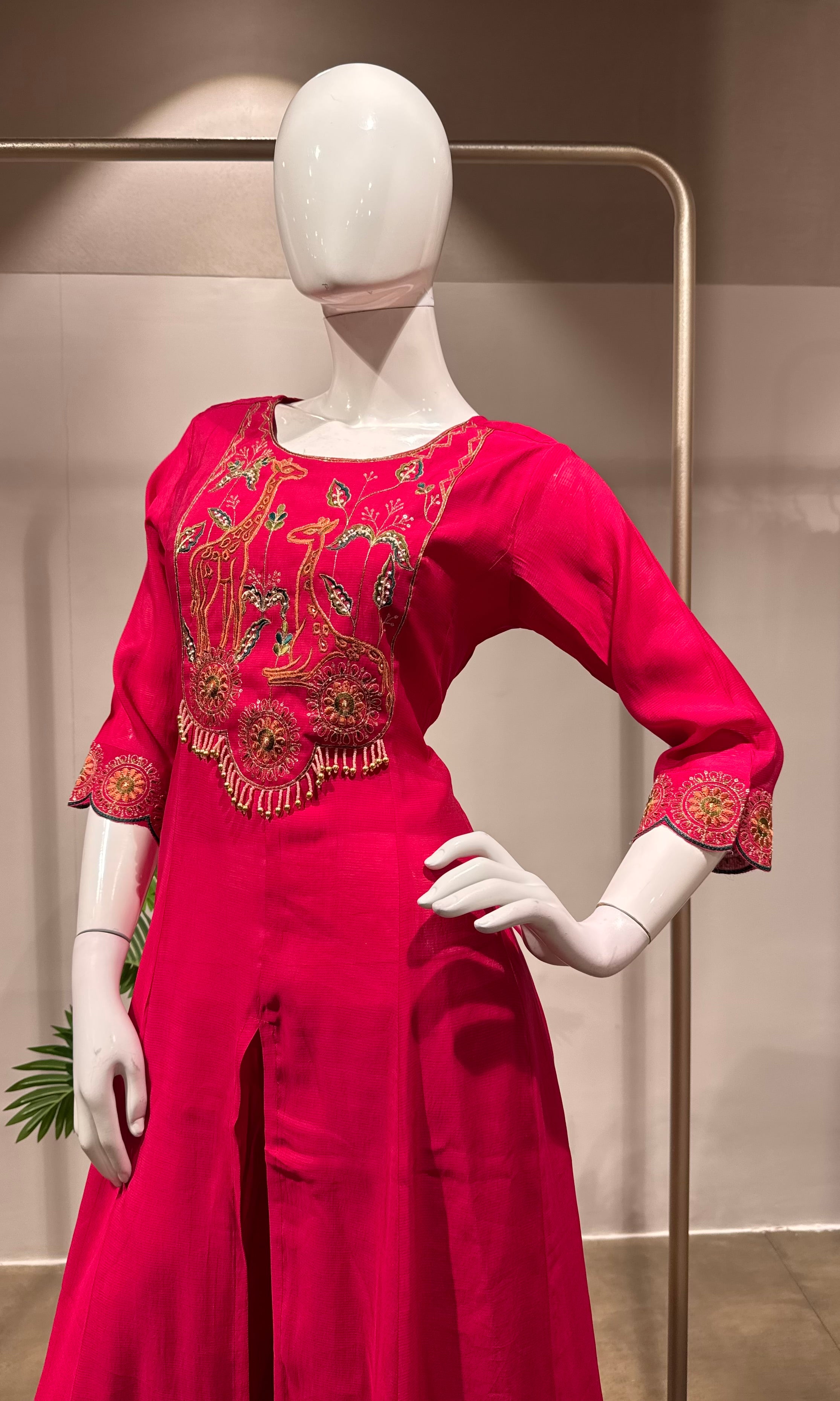 RANI Embroidered Kurta Set WITH PALAZZO PANTS