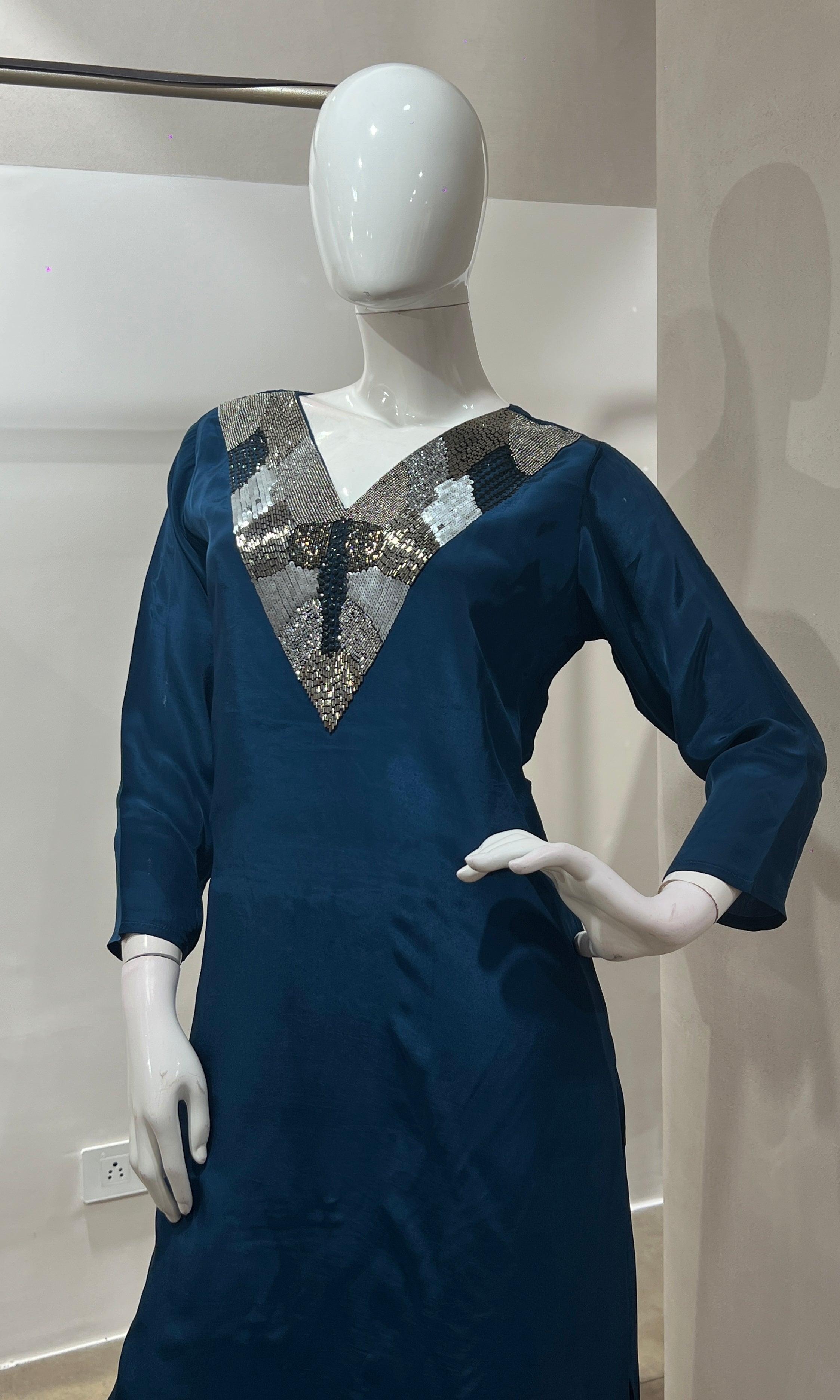 TEAL BLUE ELEGANT V NECK CORD SET