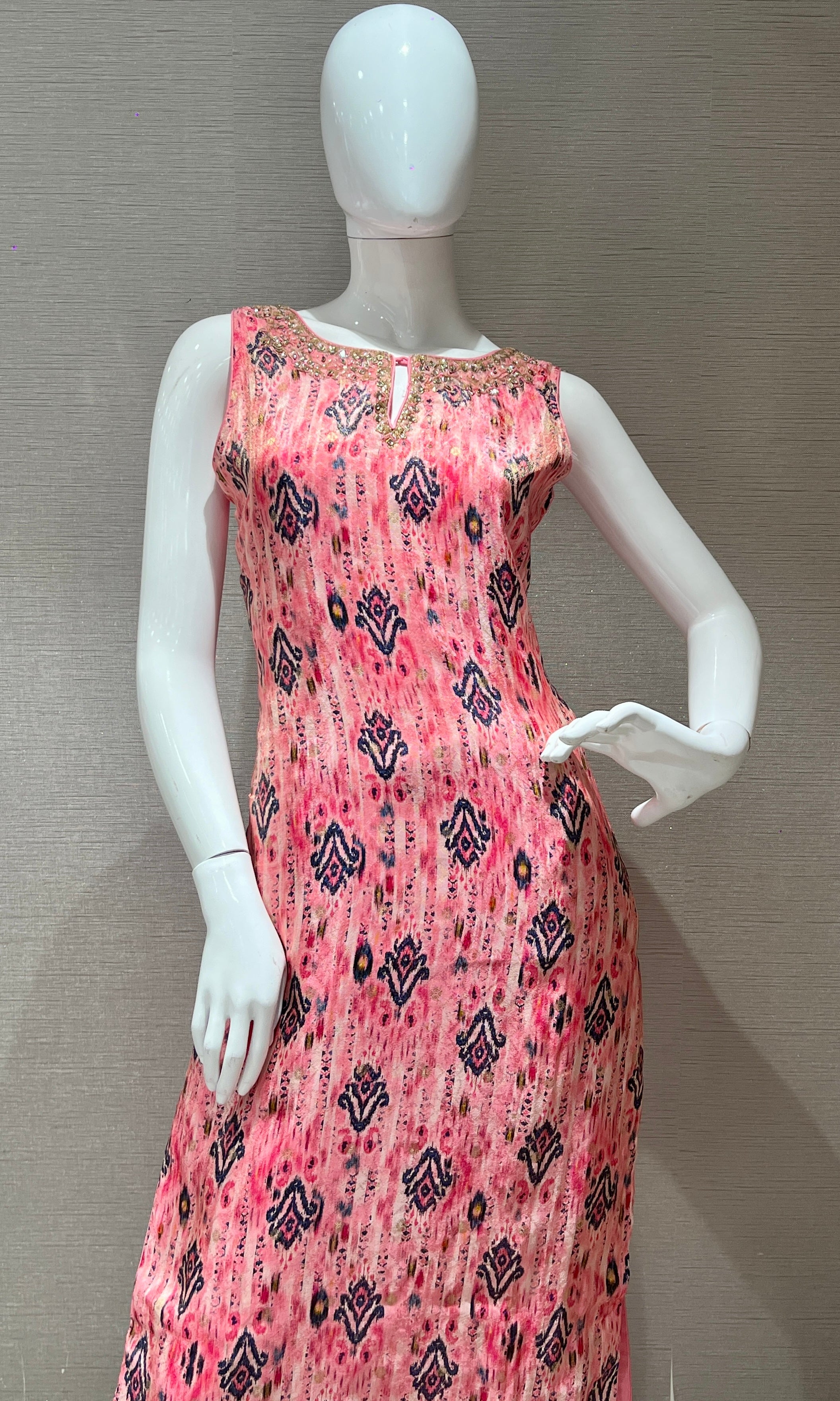 Light Pink Kurta Set with Contrast Dupatta