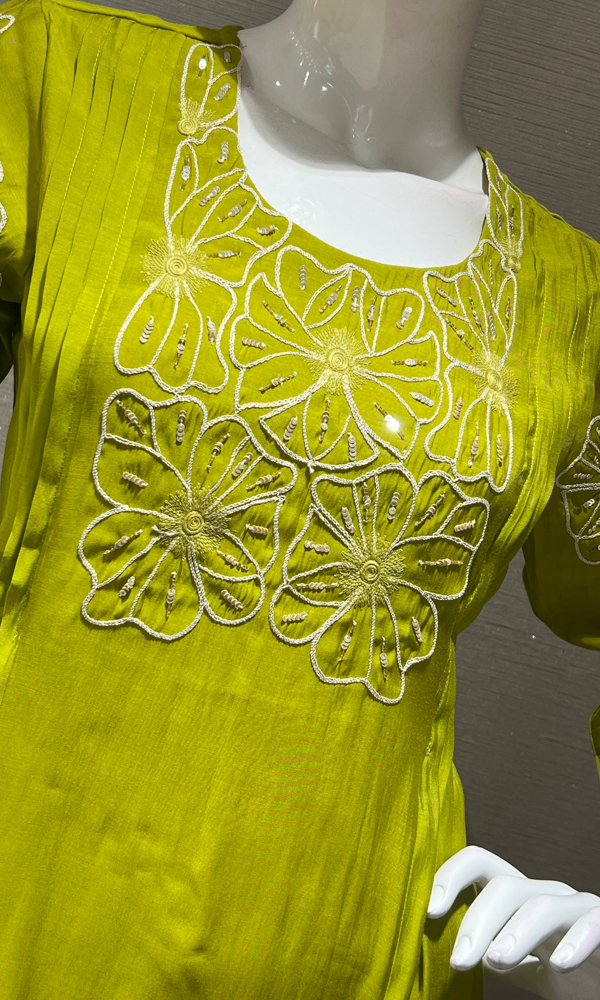 Liril FLORAL MUL CHANDERI kurta set