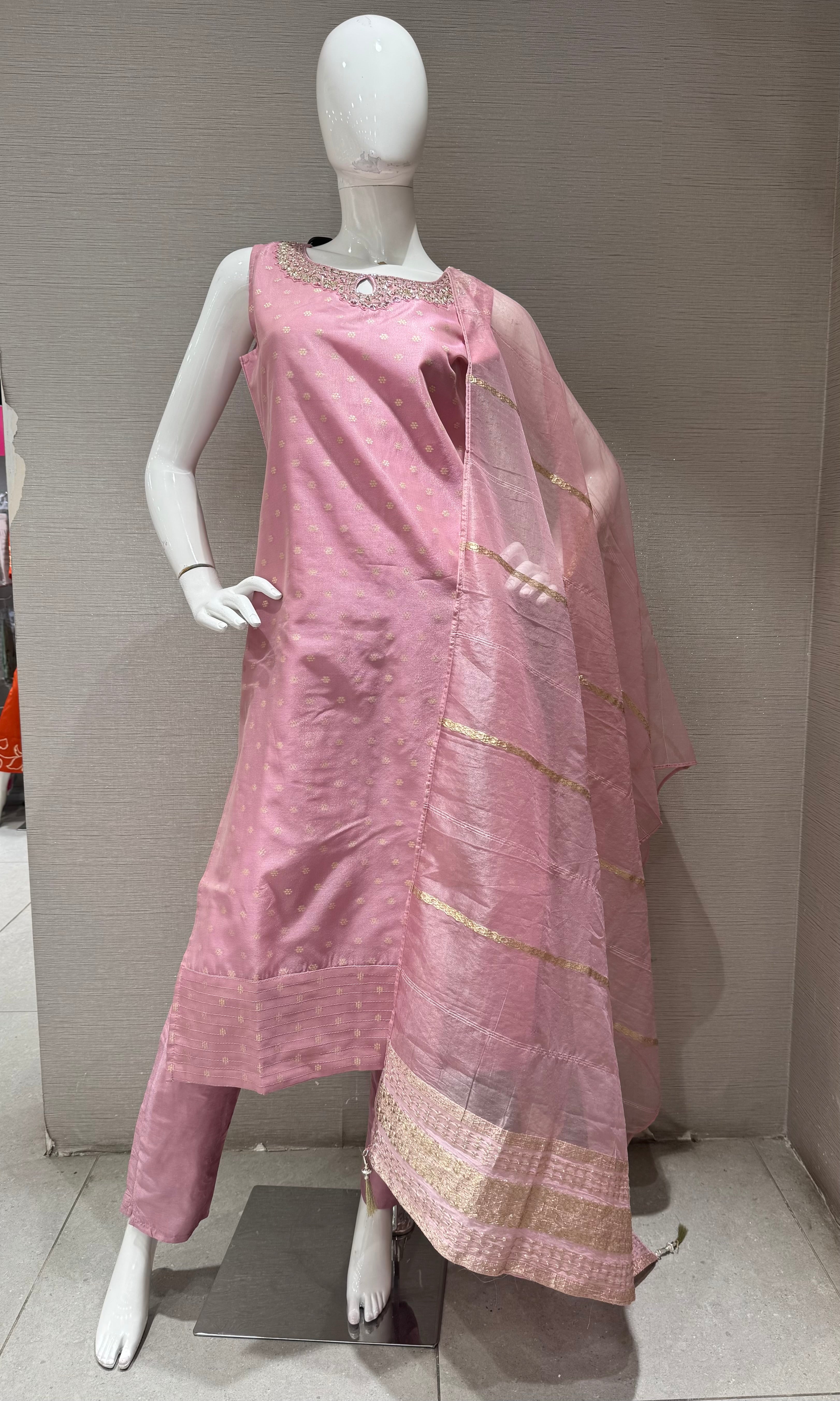 Onion Pink Kurta Set with Sheer Dupatta