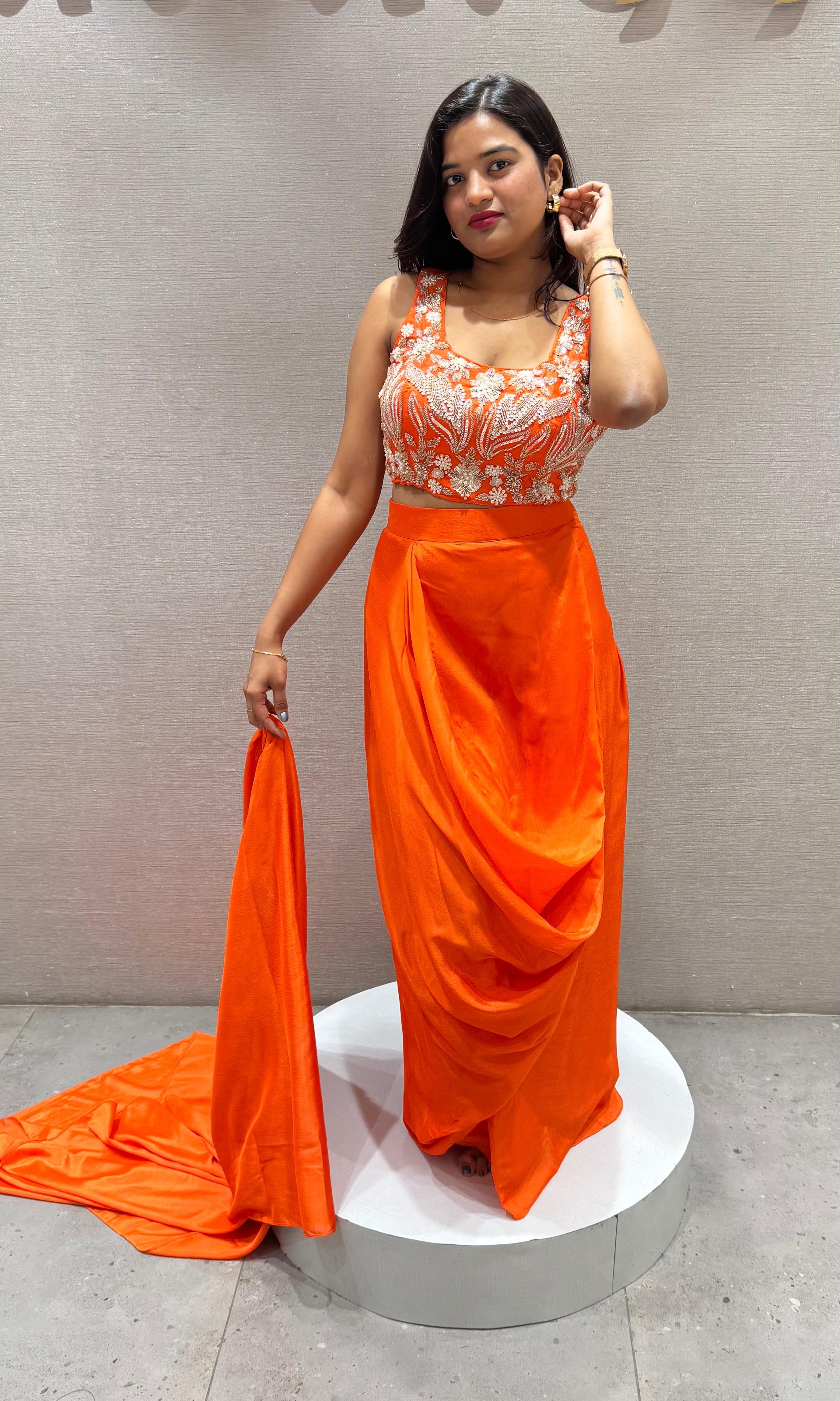 ORANGE EMBROIDERED BLOUSE WITH DRAPE SKIRT&CAPE