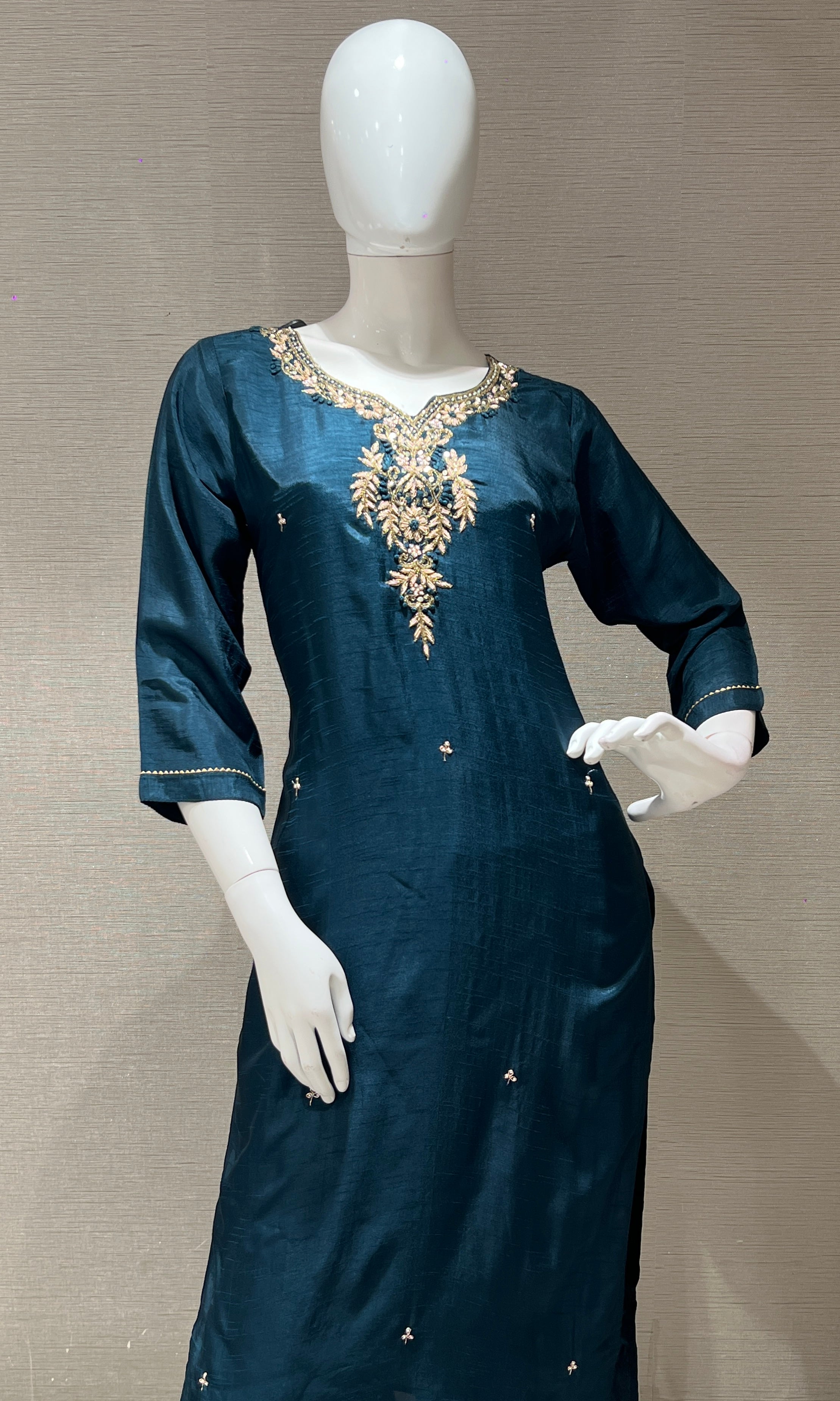 bottom green embroidered kurti with printed dupatta