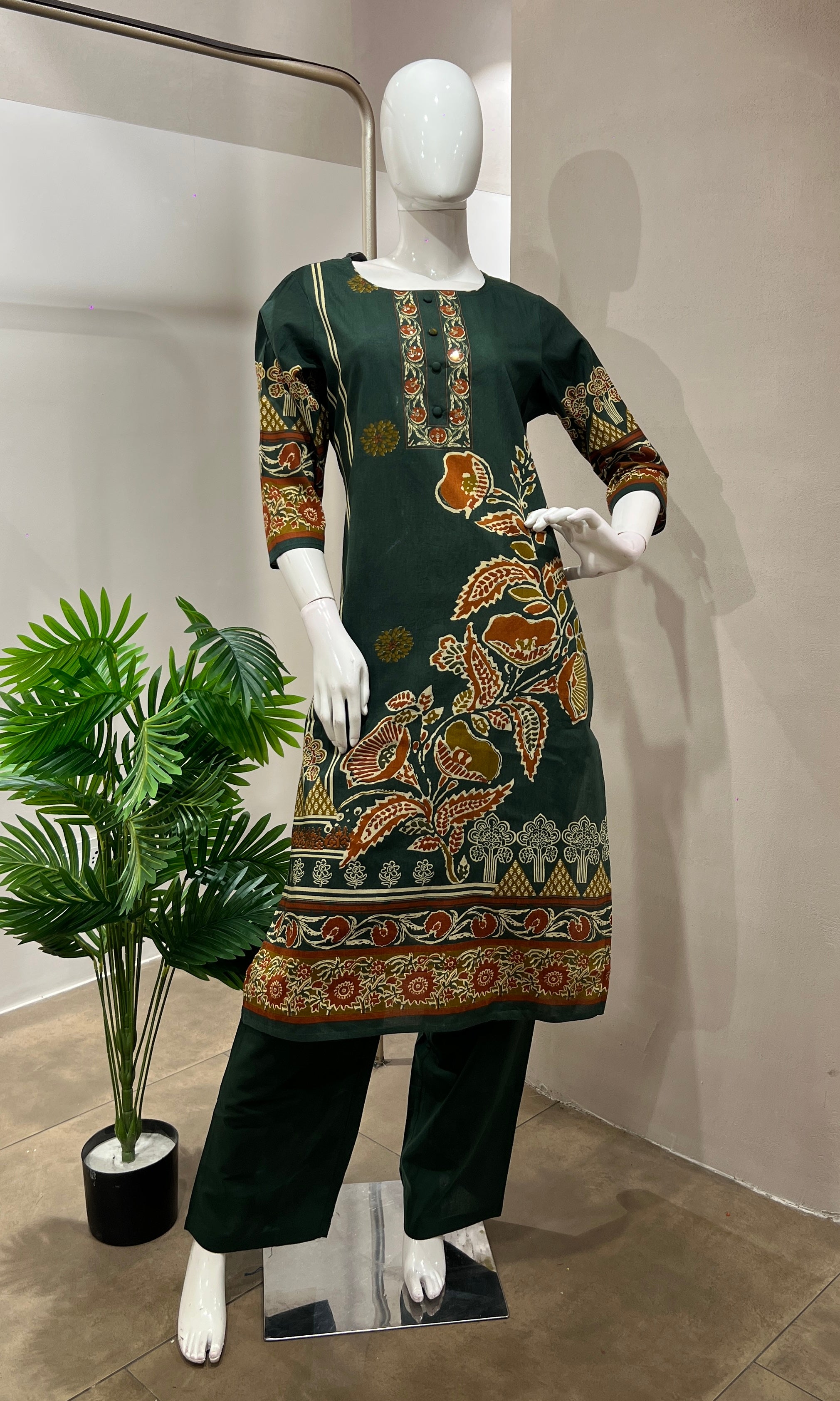 Green ETHNIC PRINTED kurta set