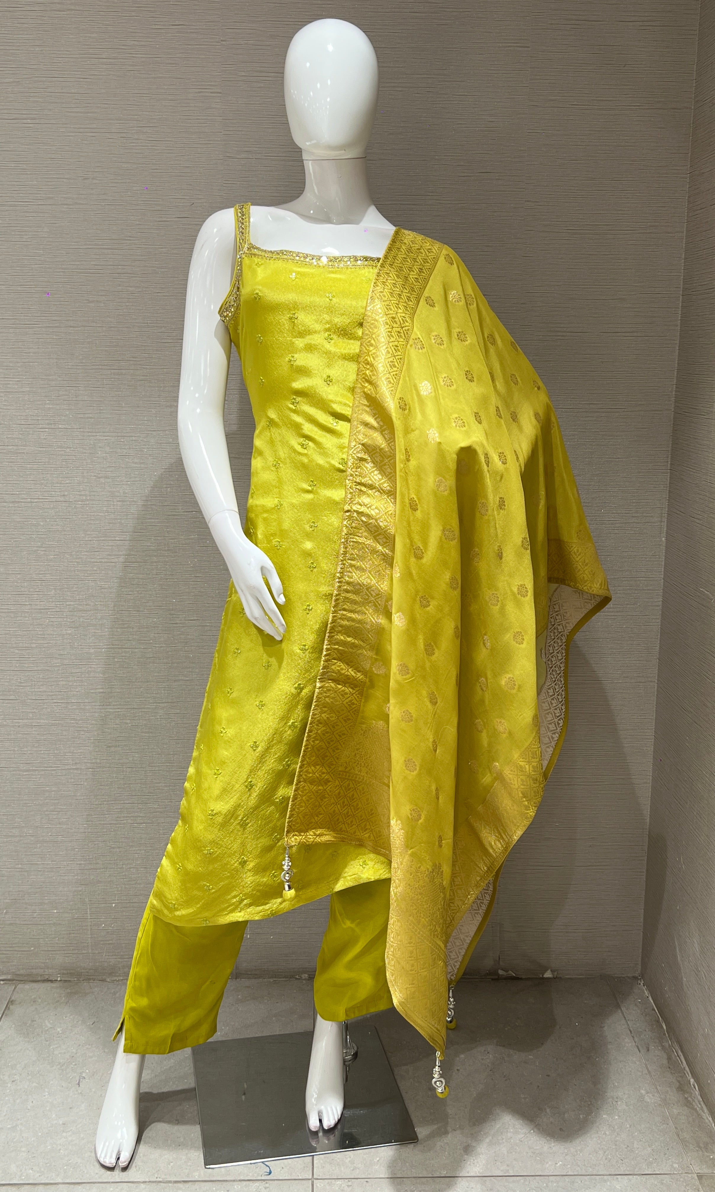 Lemon Glow Embellished Kurta Set