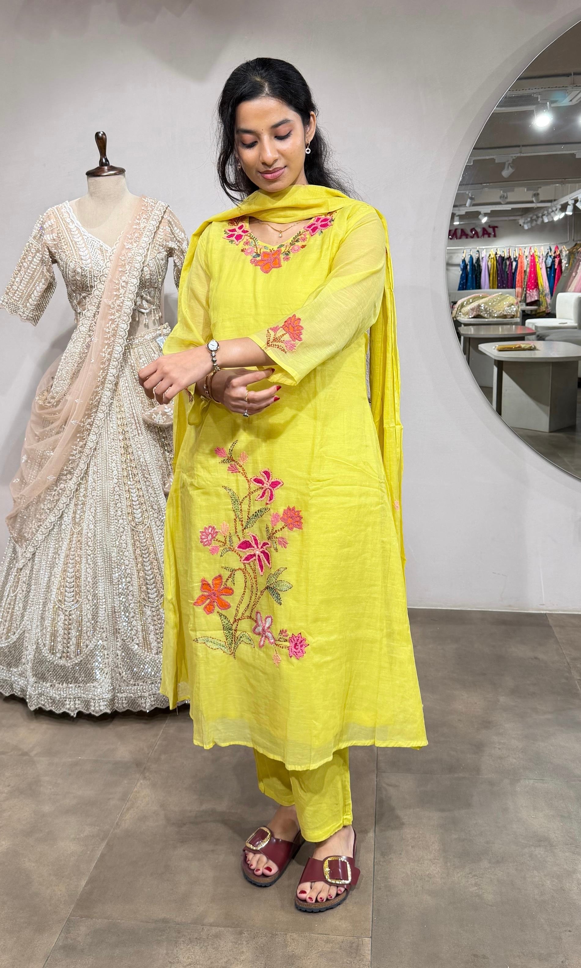 Green Cotton Kurta Set with Botanical Embroidery