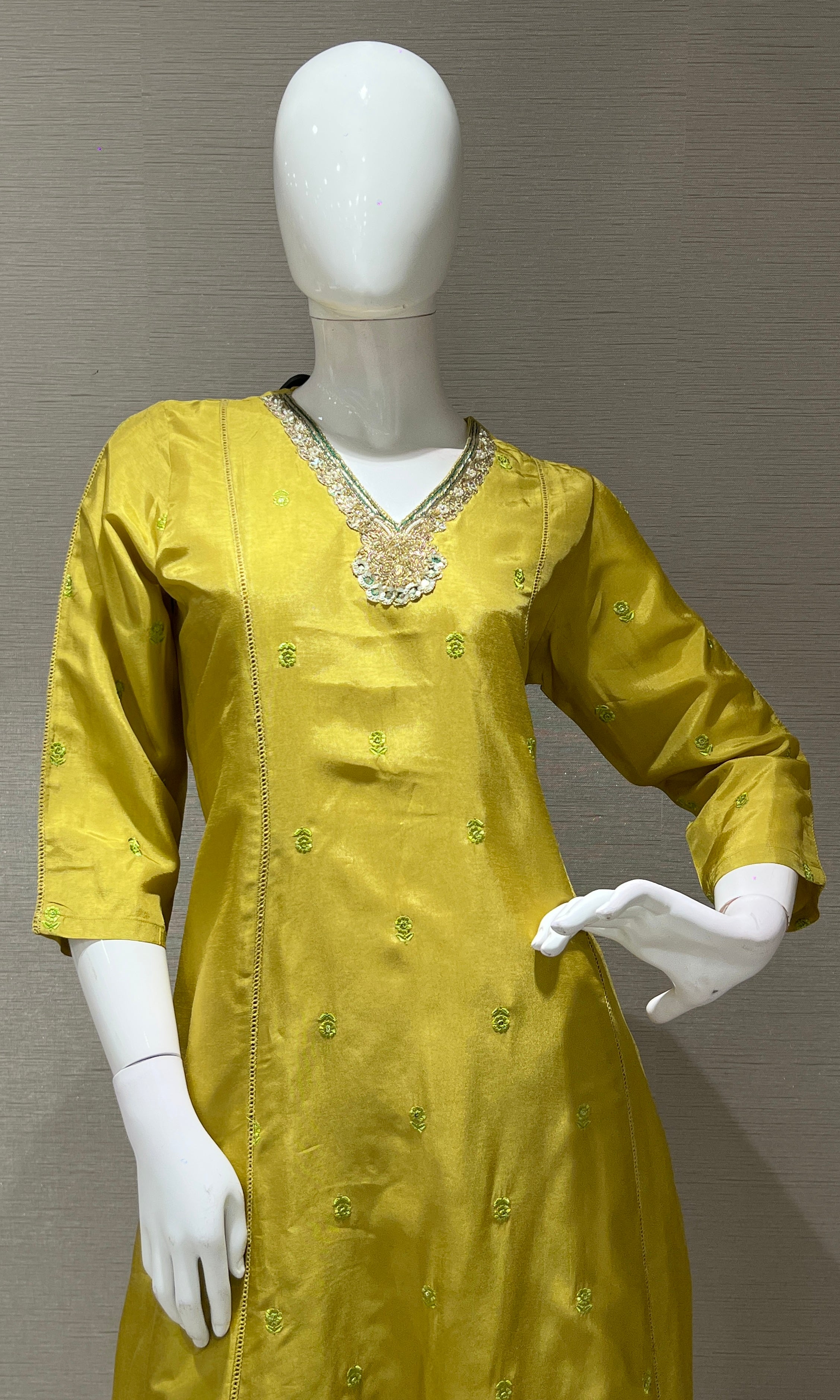 Liril kurta set WITH GREEN FLORAL DUPATTA
