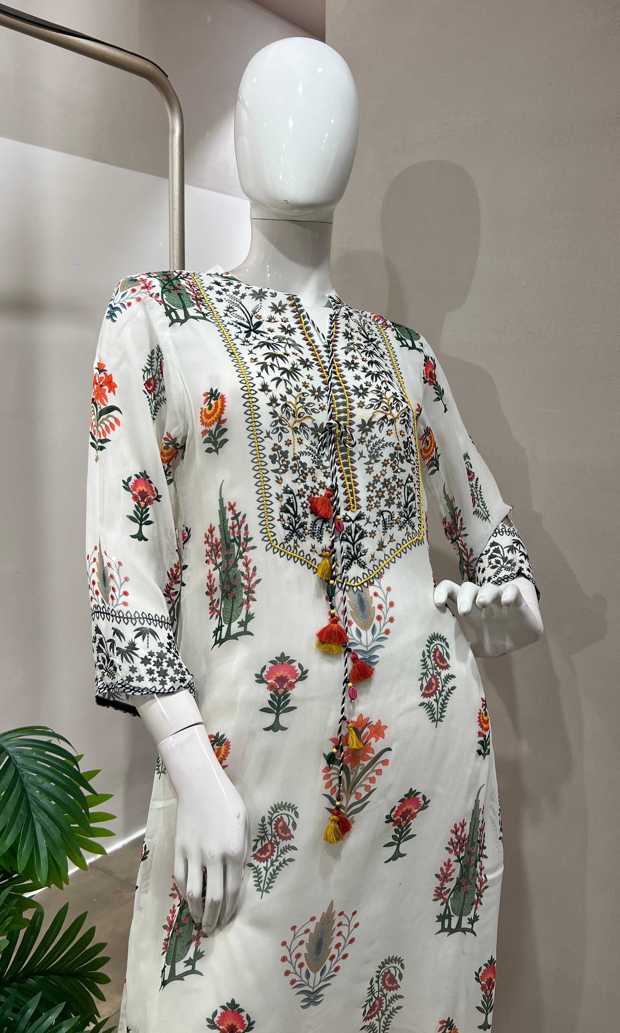 WHITE FLORAL ETHNIC PRINTED KURTA SET