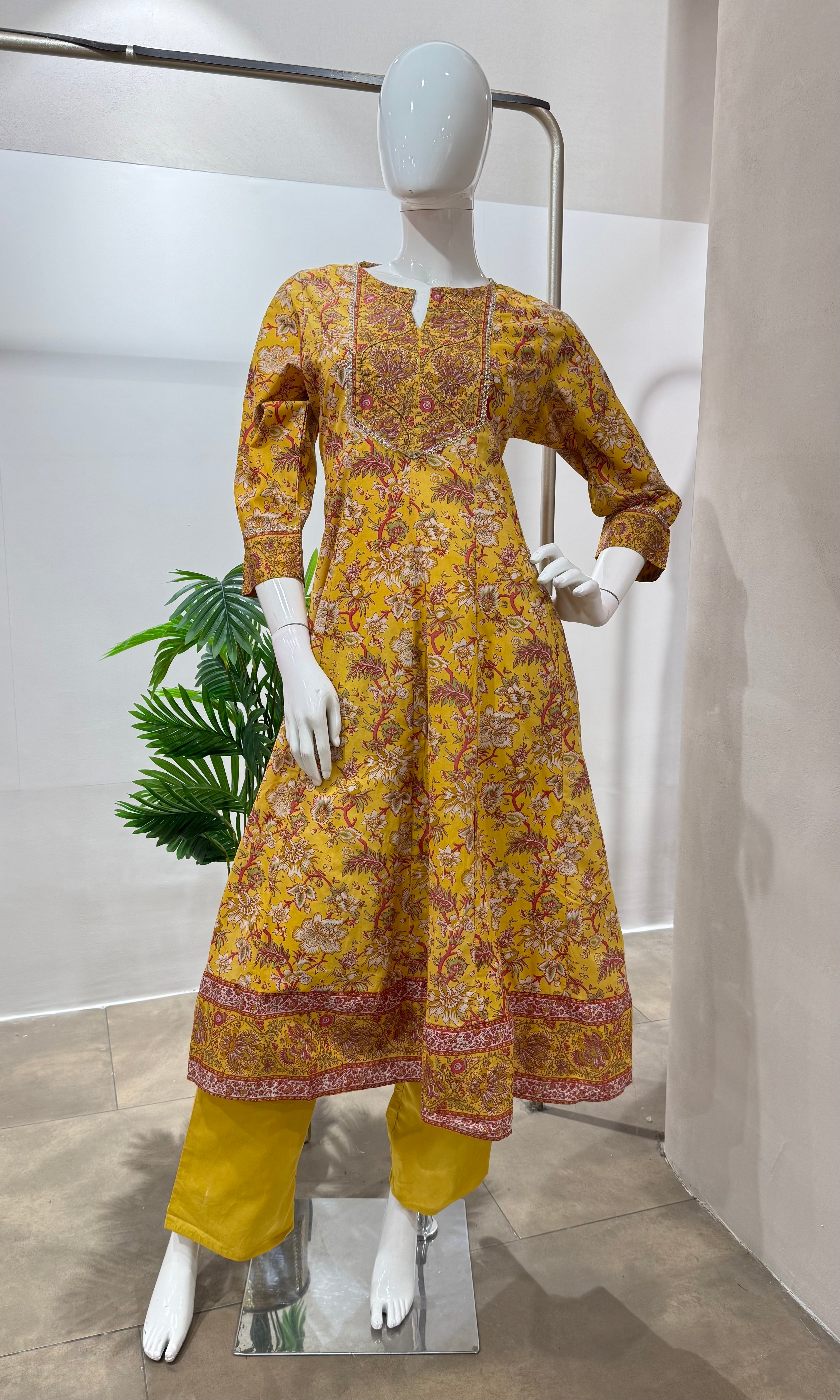 YELLOW ETHNIC PRINTED KURTA SET