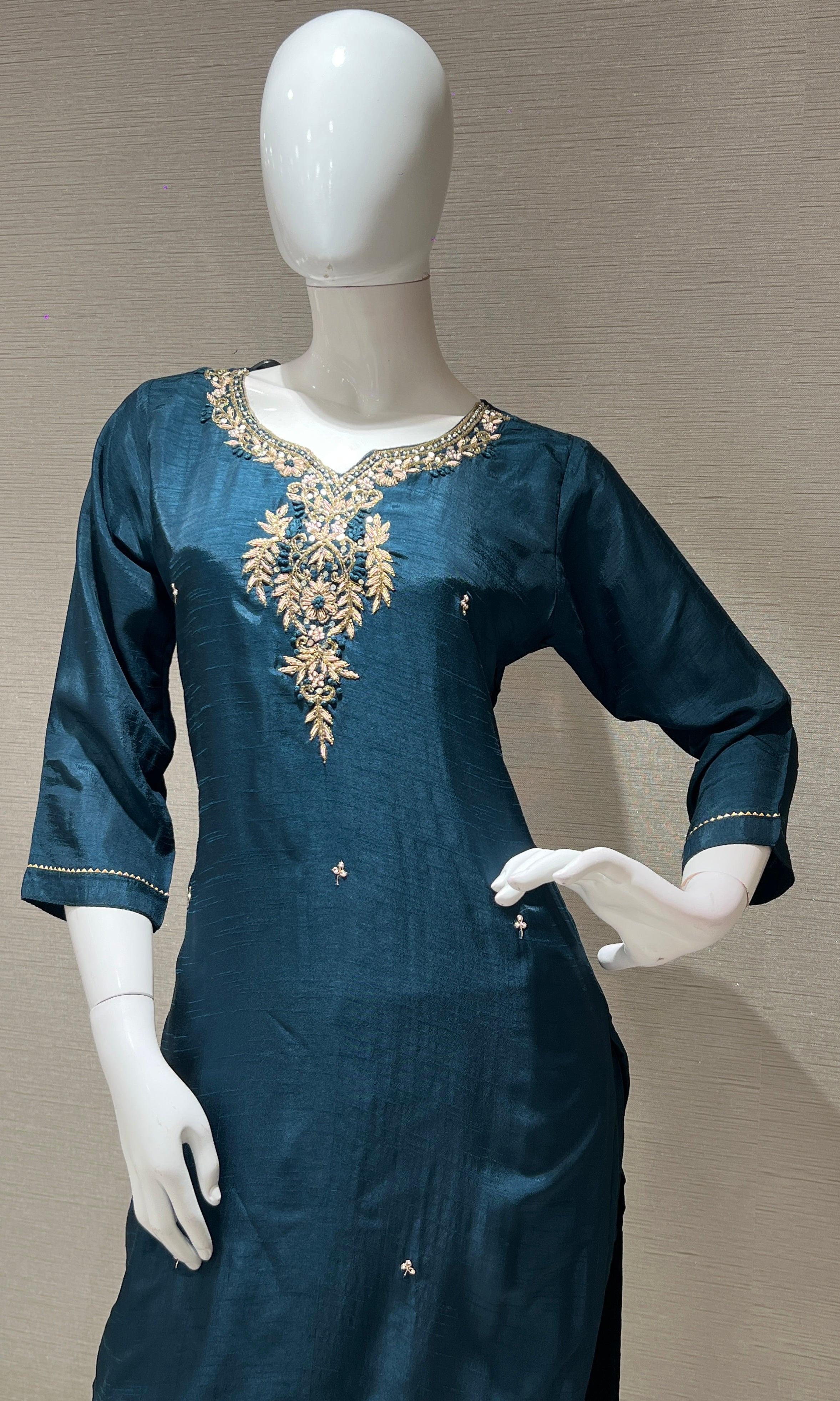 bottom green embroidered kurti with printed dupatta