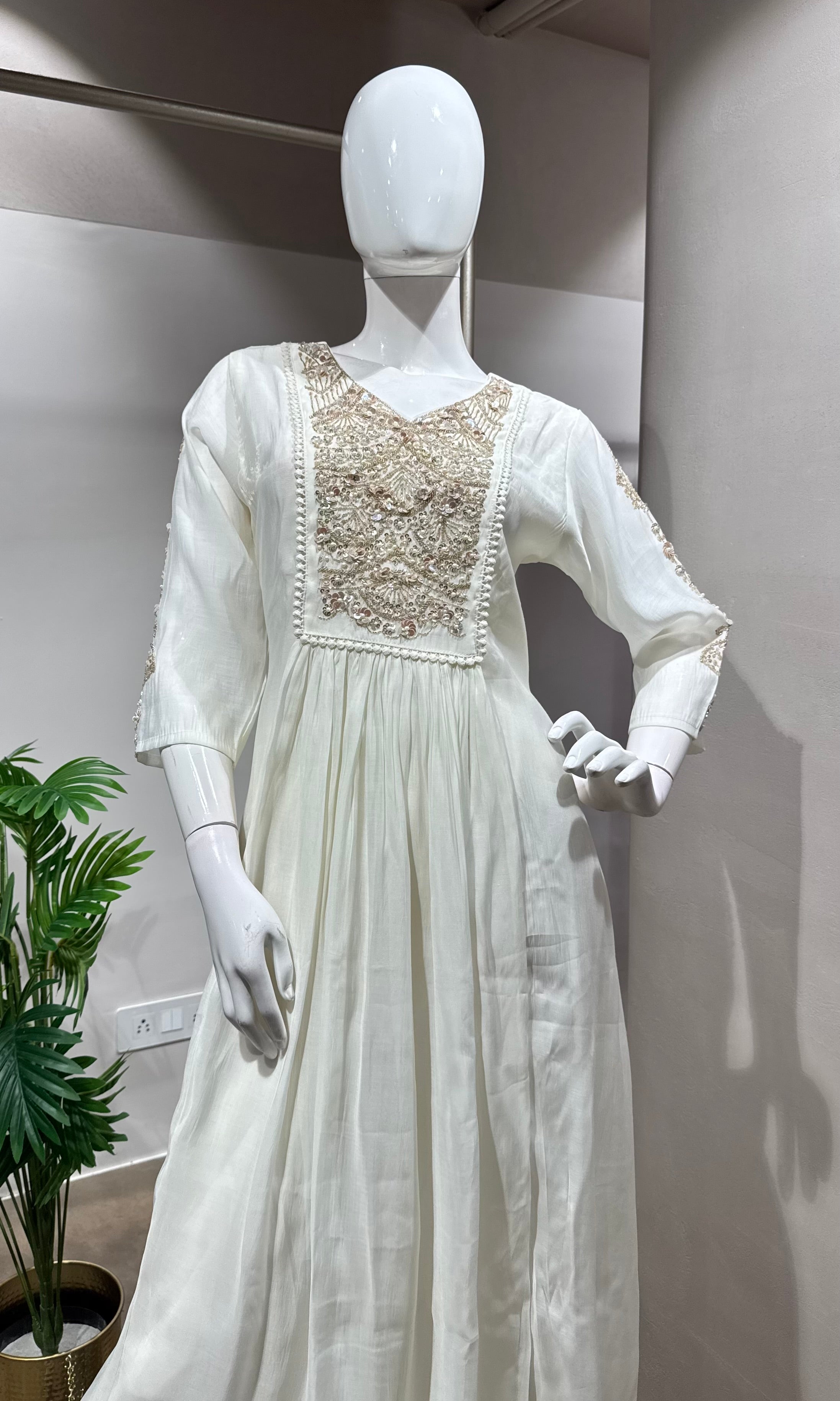 CREAM GOLDEN MUL CHANDERI KURTA SET