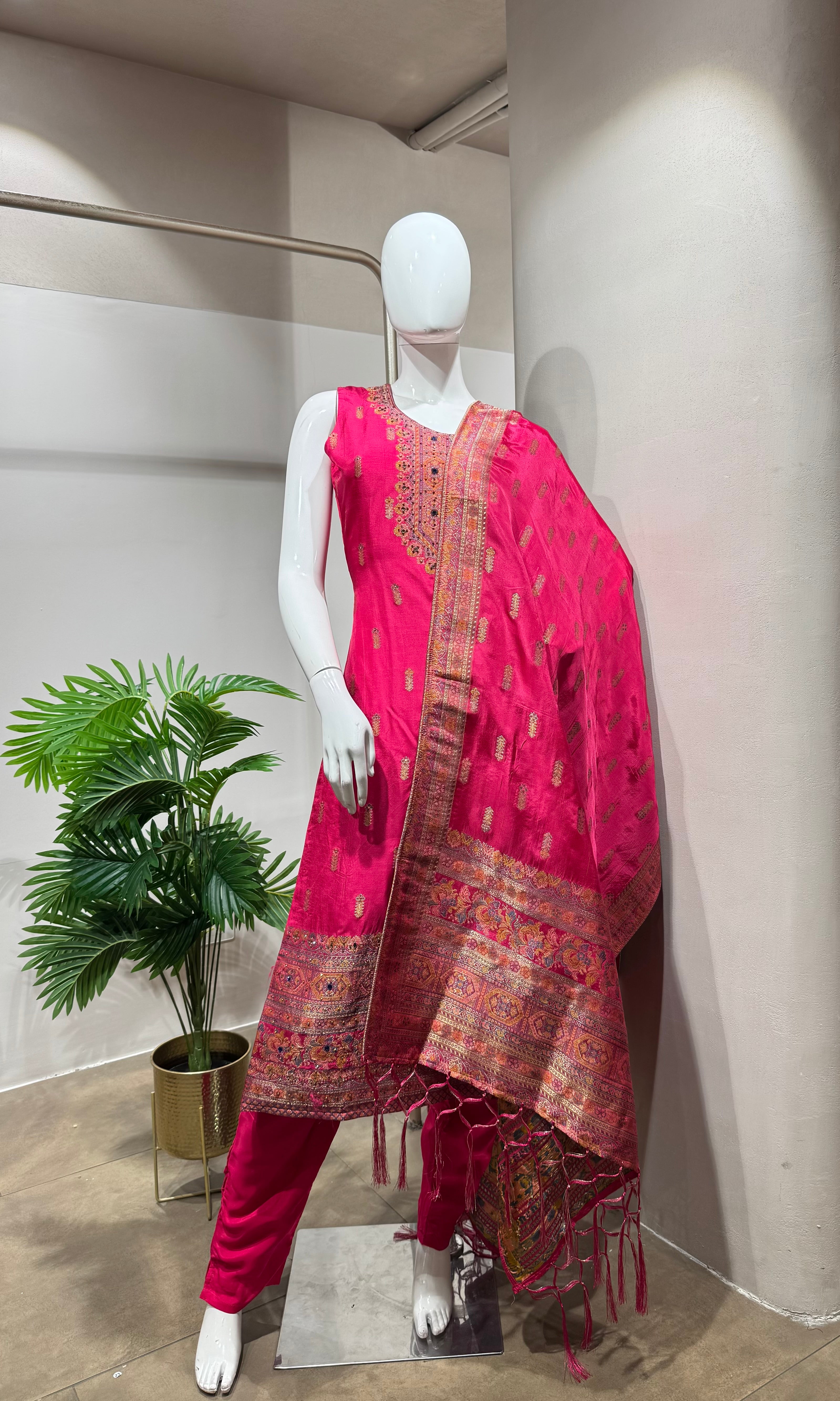 Pink embroidered kurta set