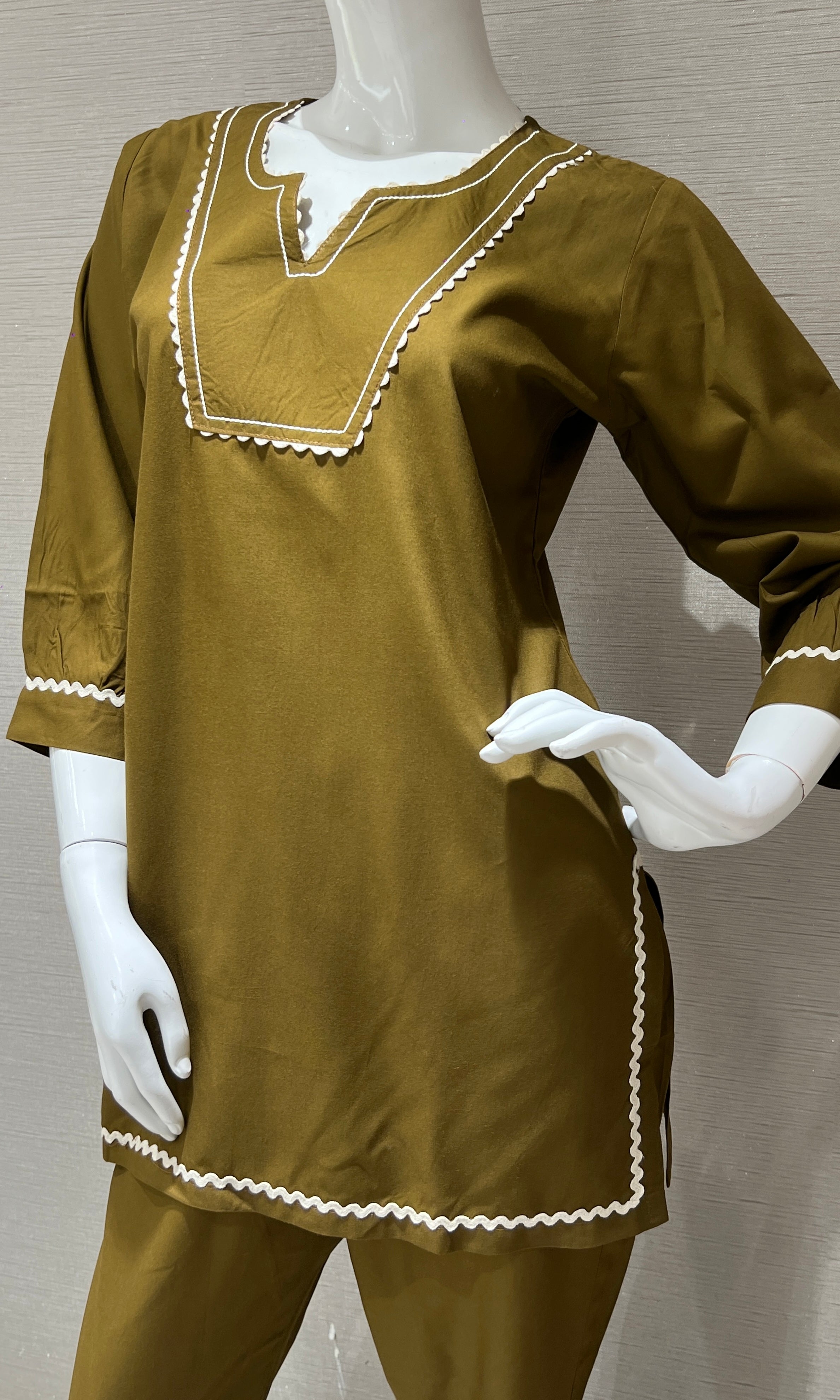 Brown cord set