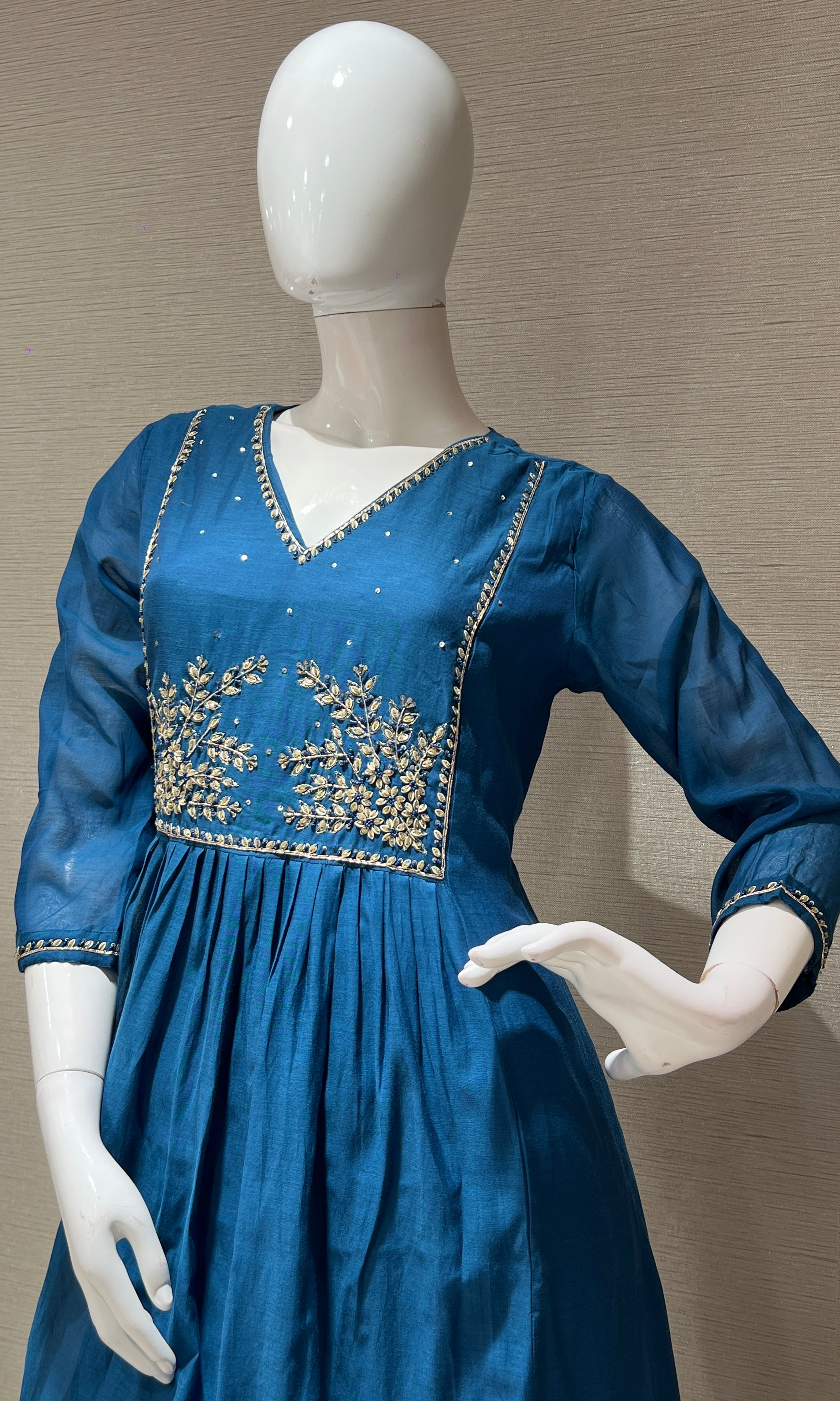 Blue Embroidered kurta set